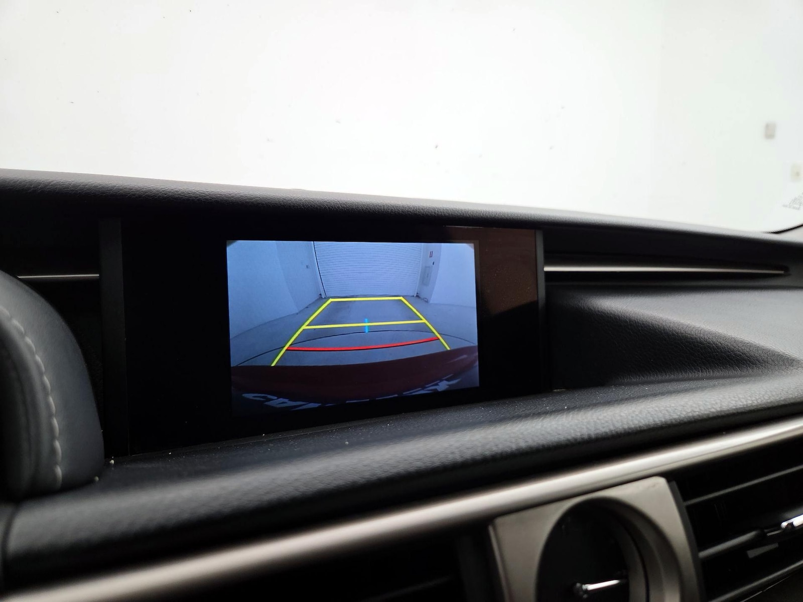 2016 Lexus IS 350 - Photo 16