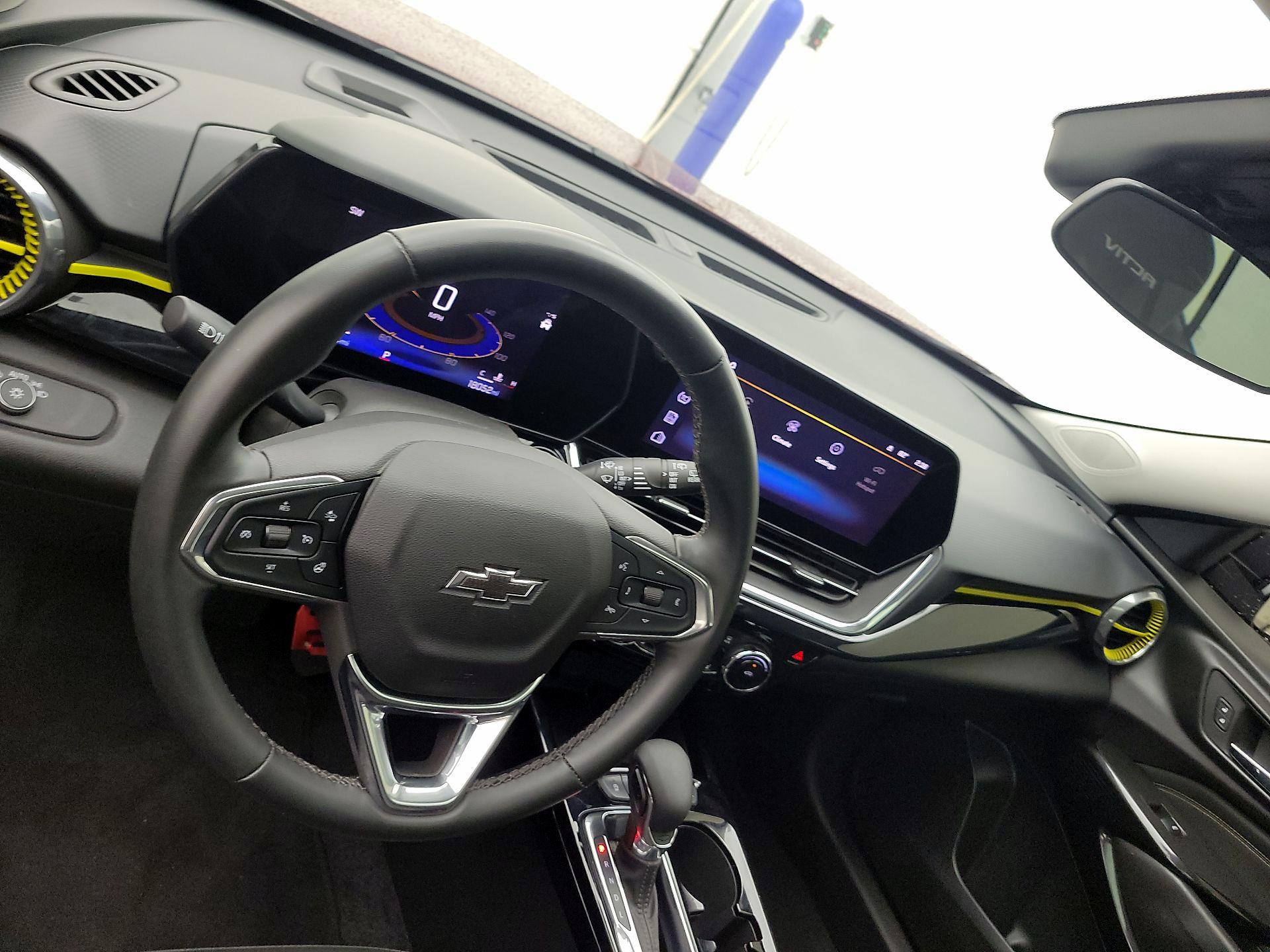 Thumbnail: 2024 Chevrolet Trax - 9