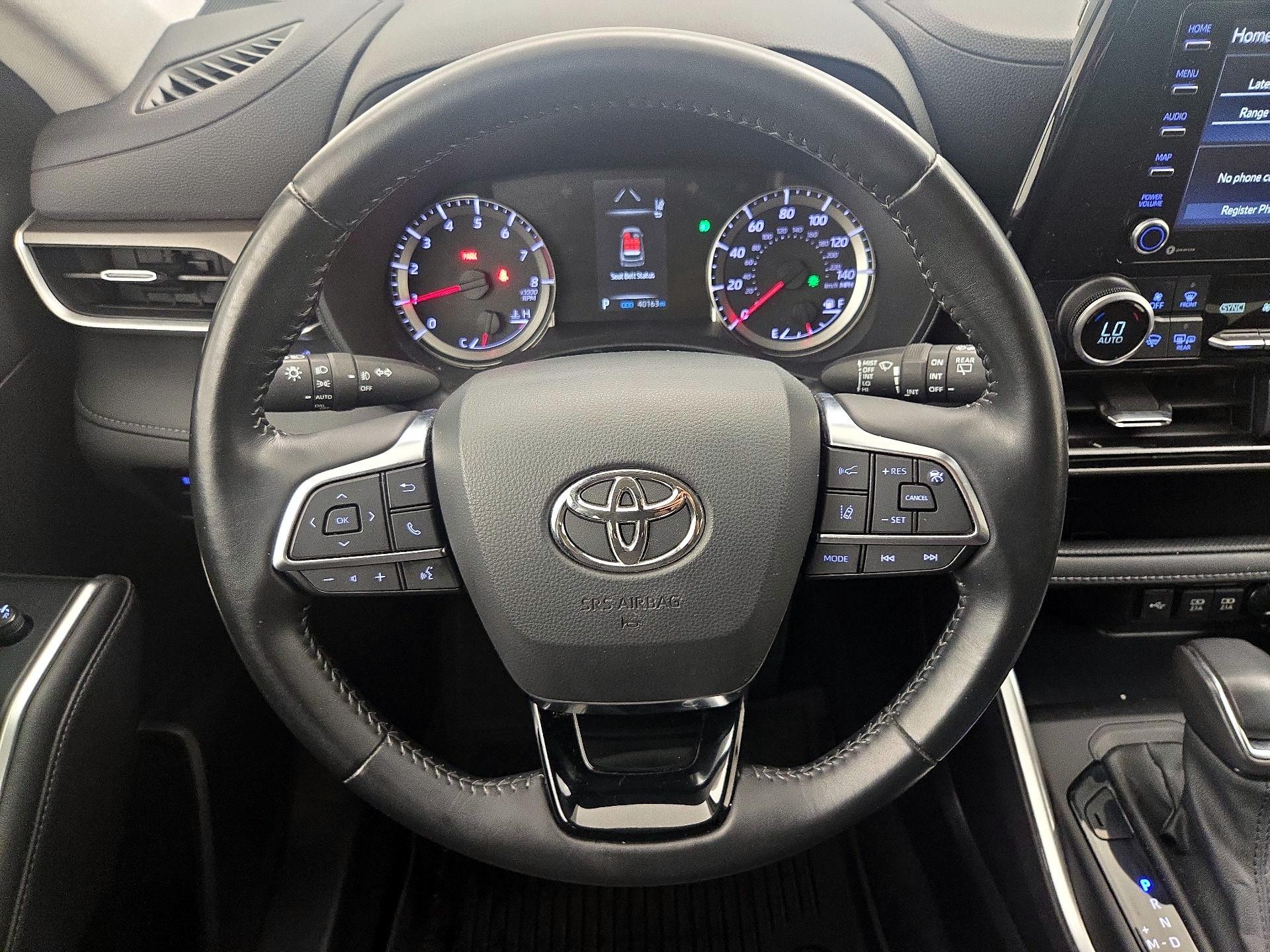 Thumbnail: 2021 Toyota Highlander - 10