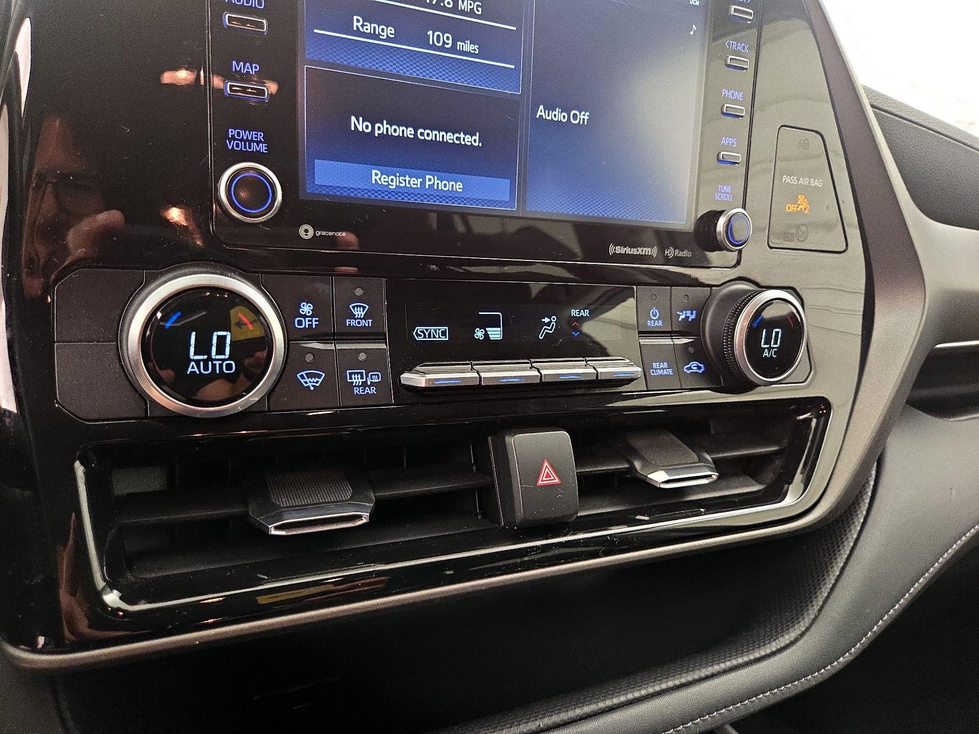 Thumbnail: 2021 Toyota Highlander - 16