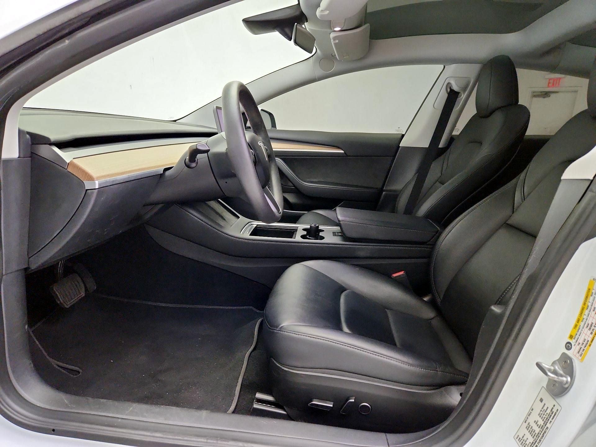 Thumbnail: 2023 Tesla Model 3 - 11