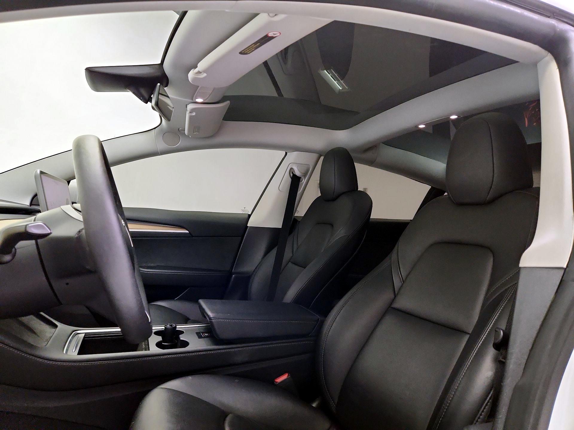 Thumbnail: 2023 Tesla Model 3 - 20