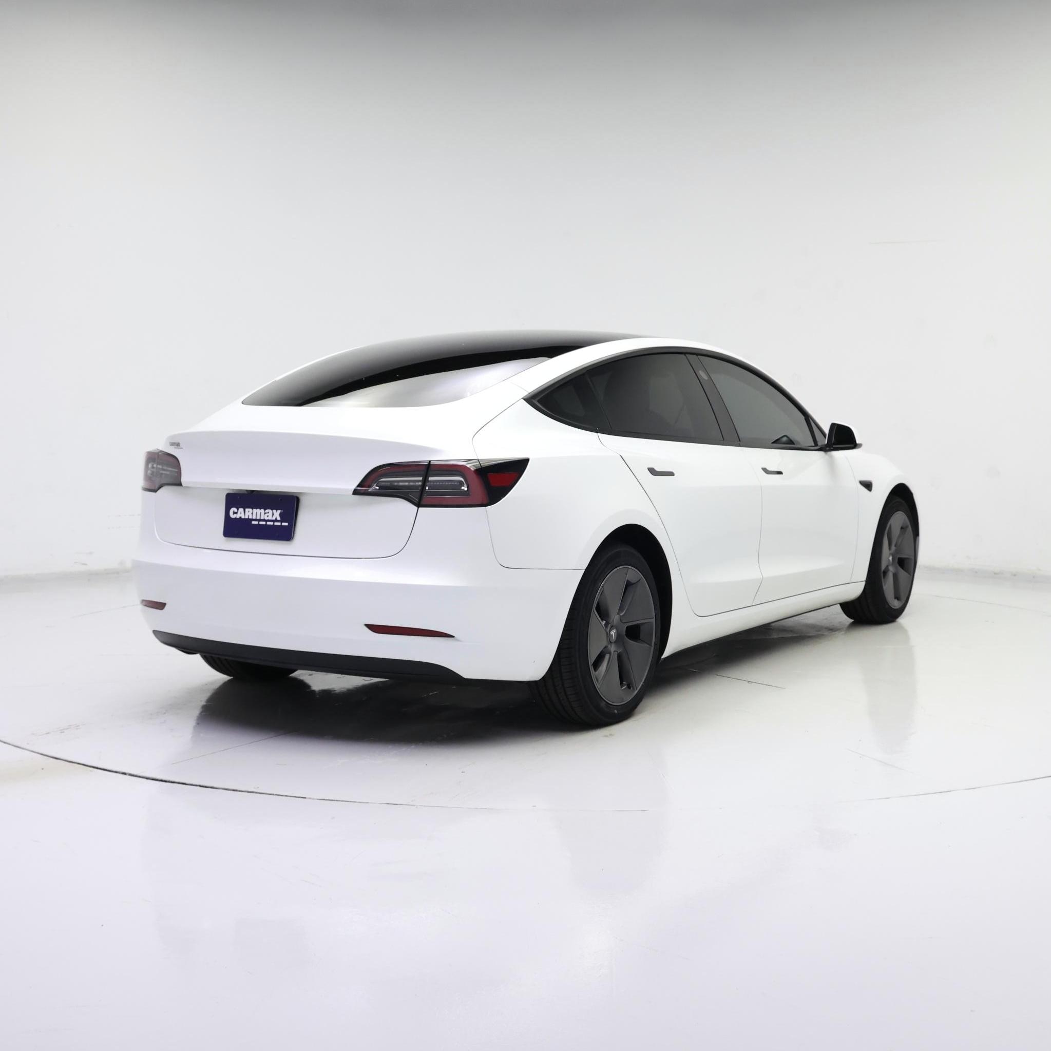 Thumbnail: 2023 Tesla Model 3 - 8