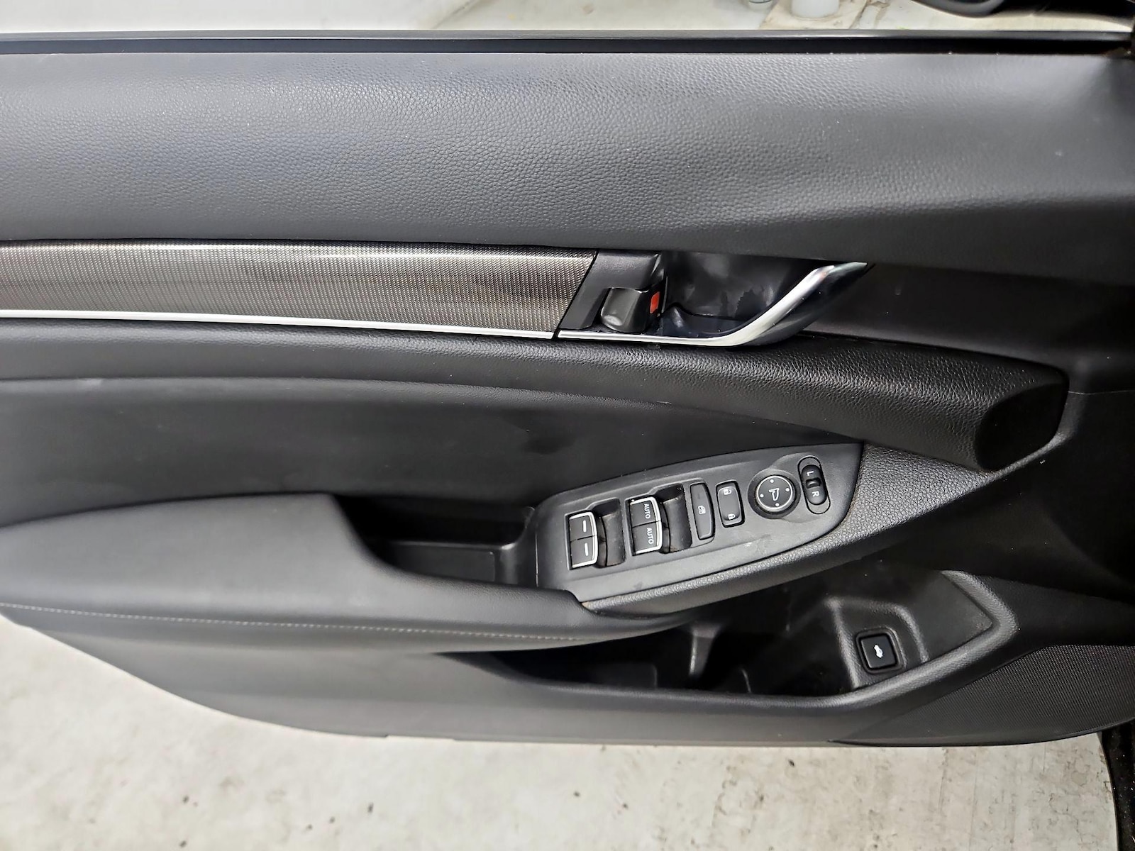 2022 Honda Accord Sport - Photo 13