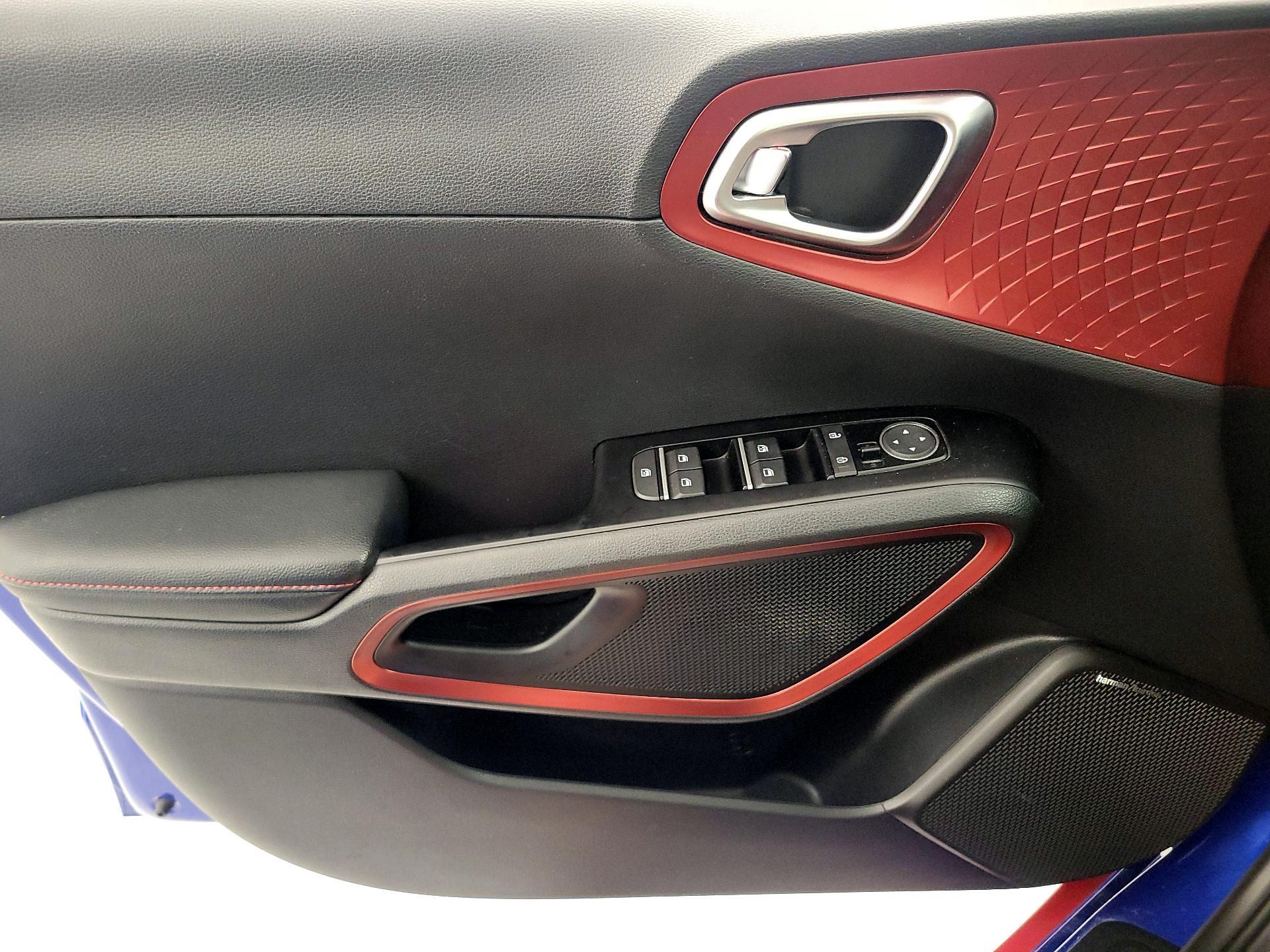 Thumbnail: 2020 Kia Soul - 12