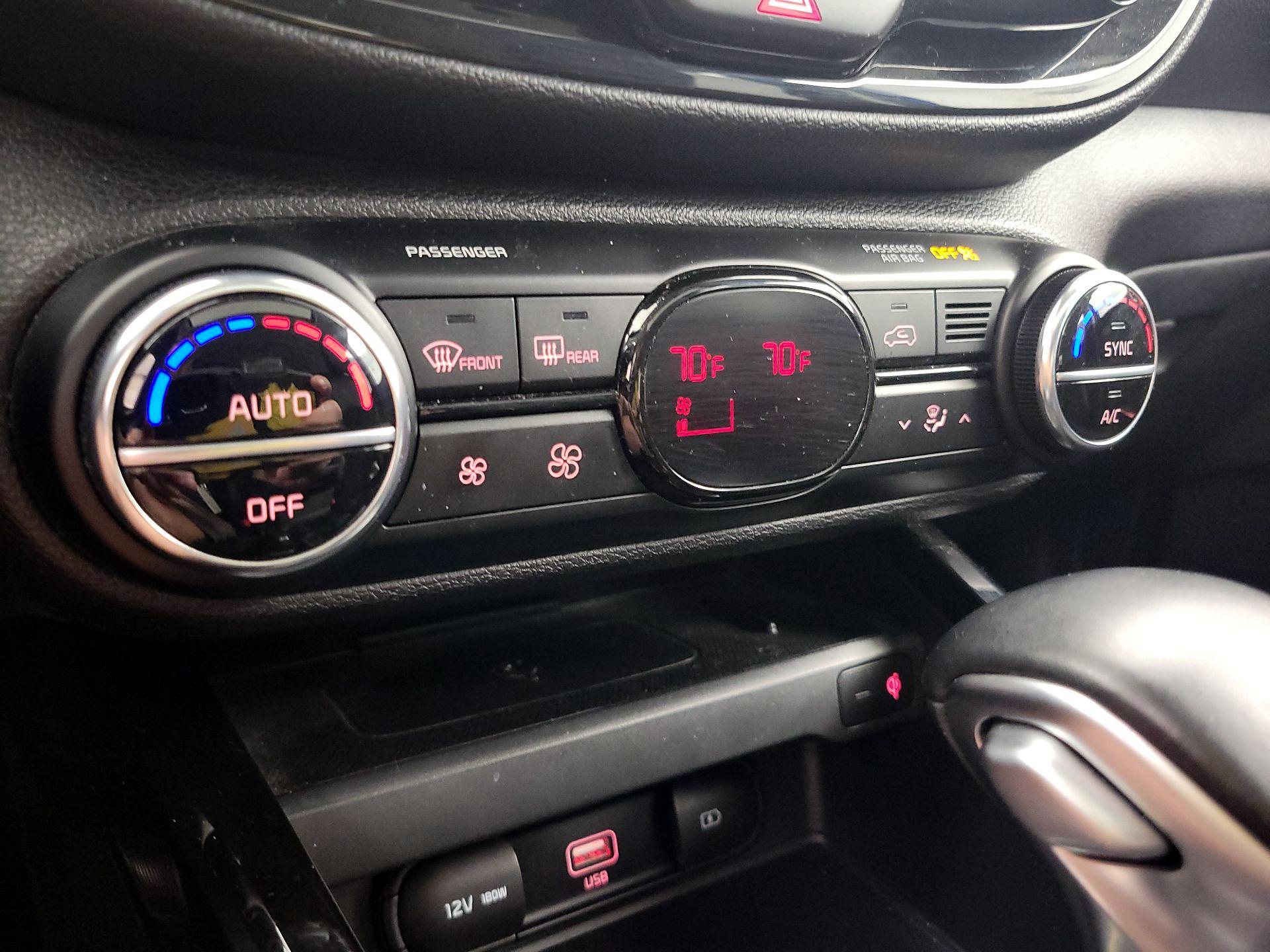 Thumbnail: 2020 Kia Soul - 17