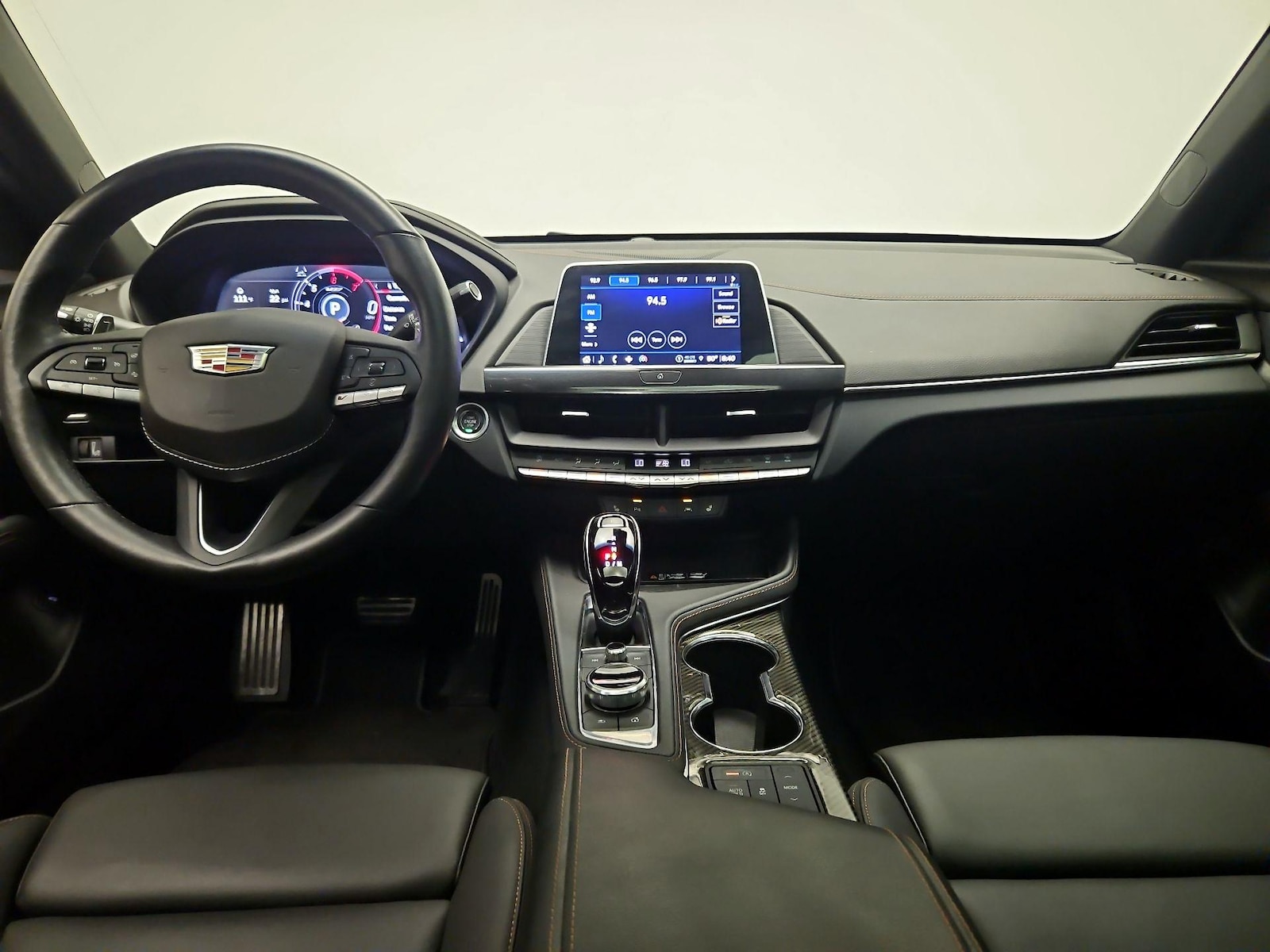2024 Cadillac CT4 V-Series - Photo 10