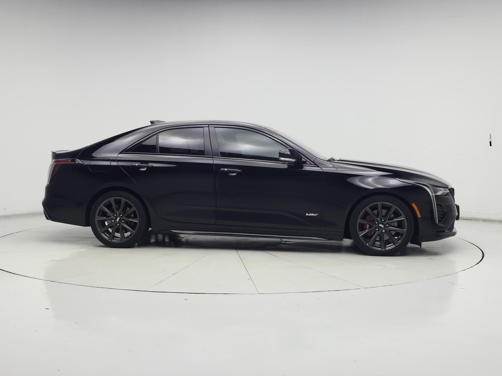 2024 Cadillac CT4 V-Series - Photo 8