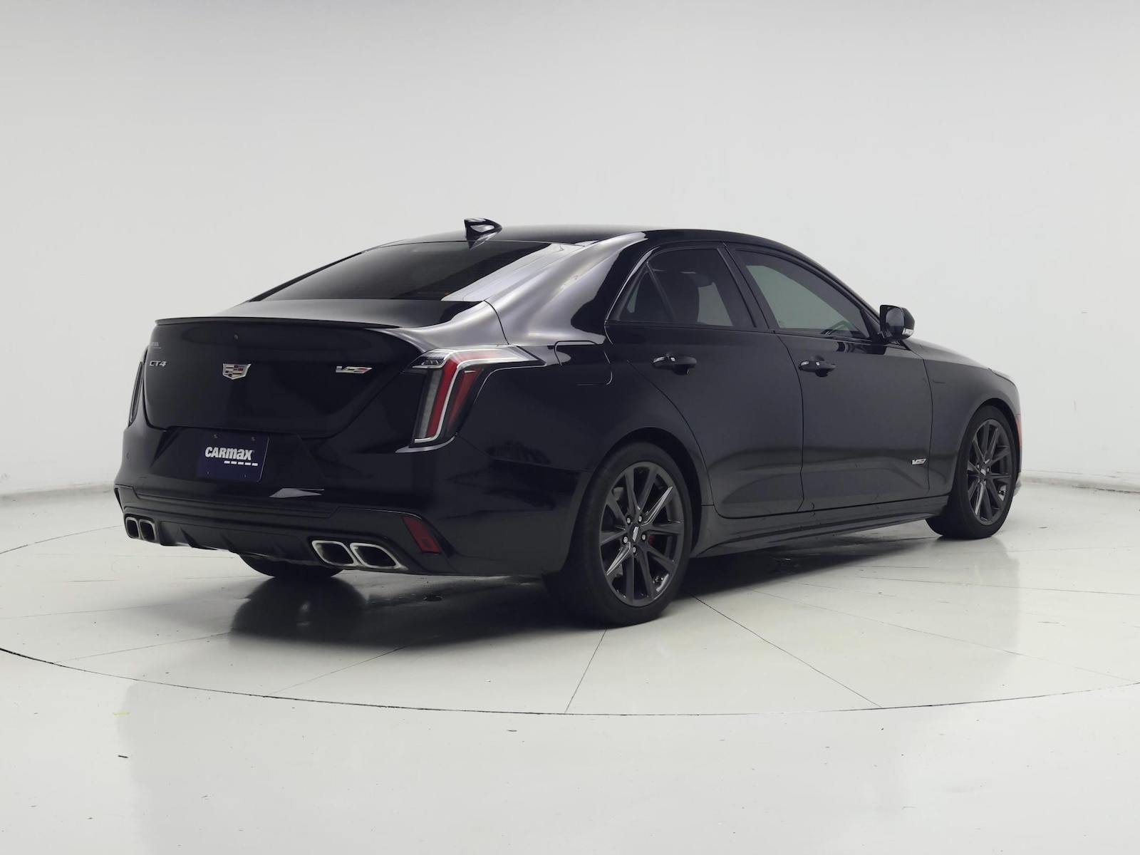 2024 Cadillac CT4 V-Series - Photo 9