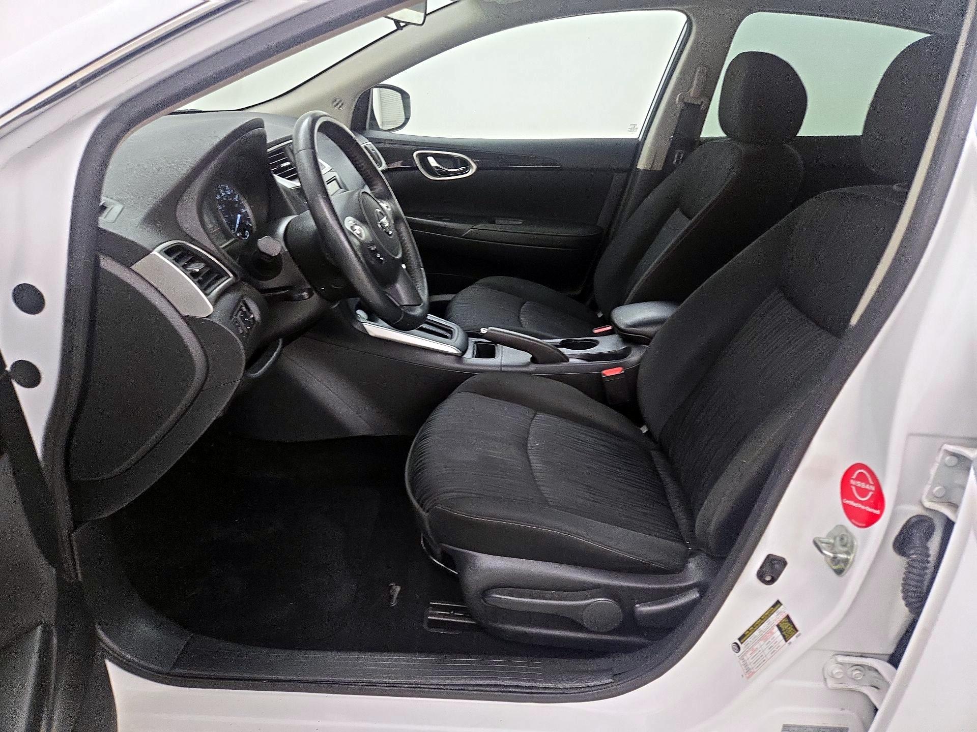 Thumbnail: 2019 Nissan Sentra - 11