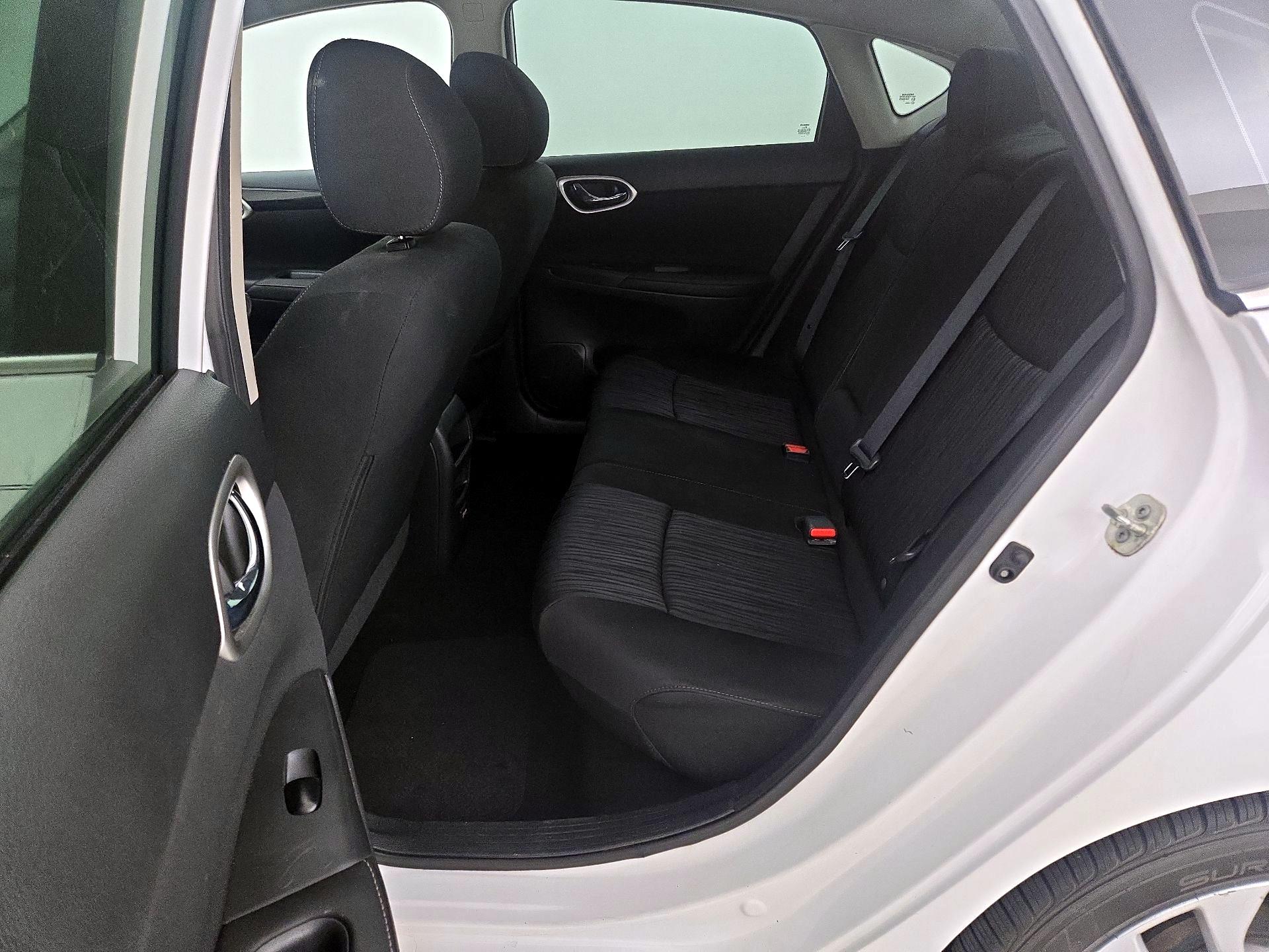 Thumbnail: 2019 Nissan Sentra - 19