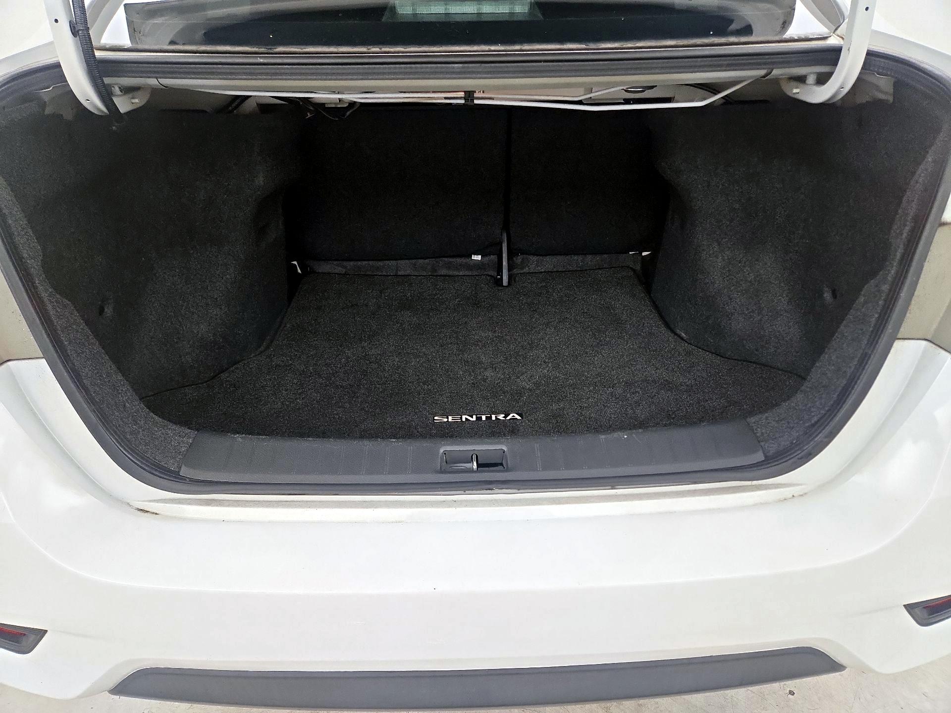 Thumbnail: 2019 Nissan Sentra - 20