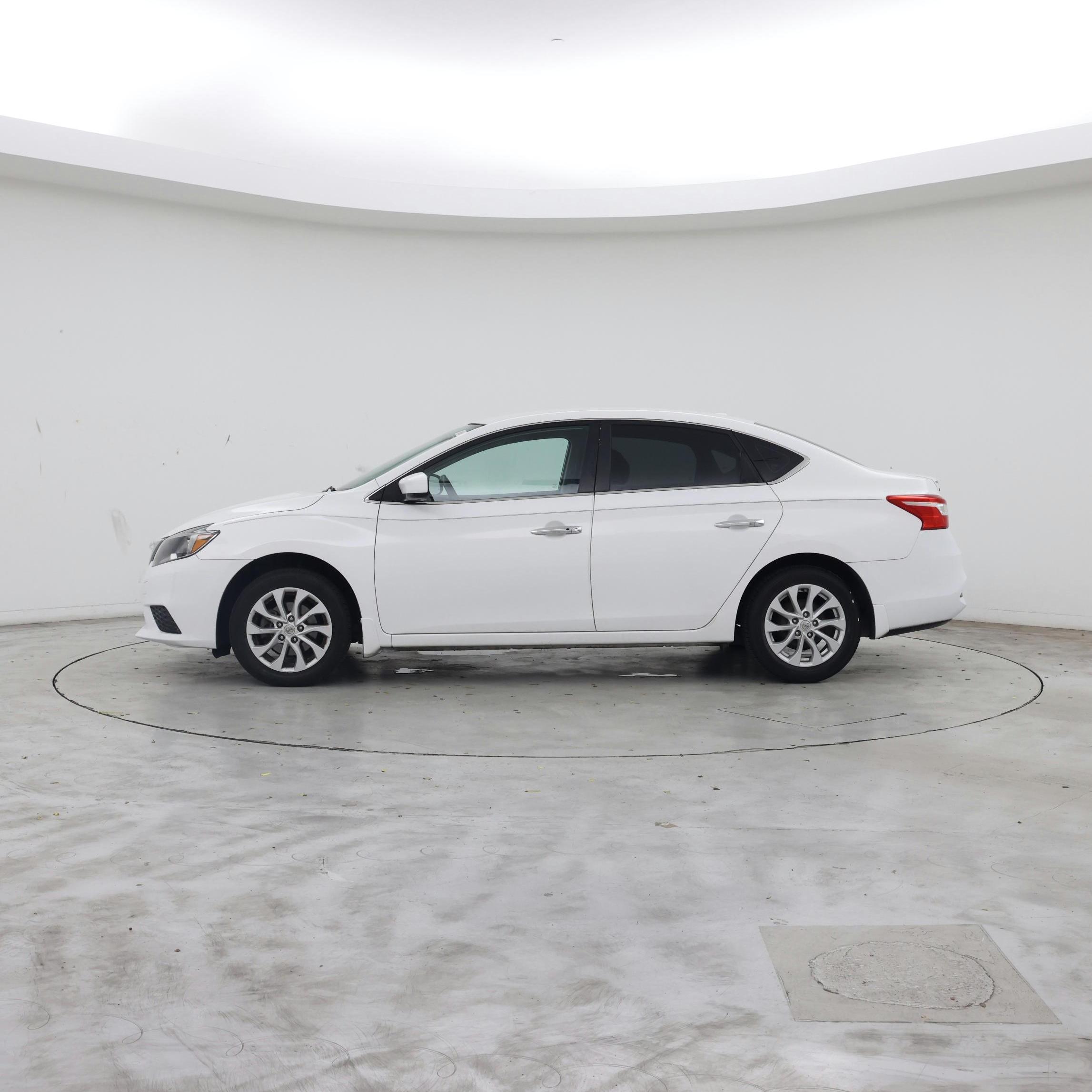 Thumbnail: 2019 Nissan Sentra - 3