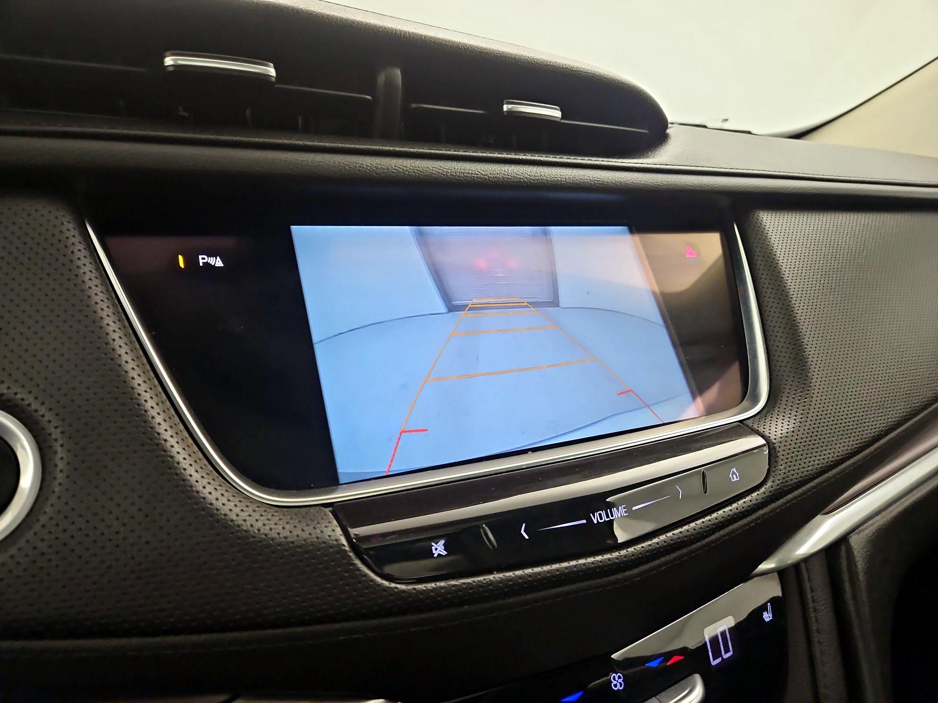 Thumbnail: 2017 Cadillac XT5 - 12