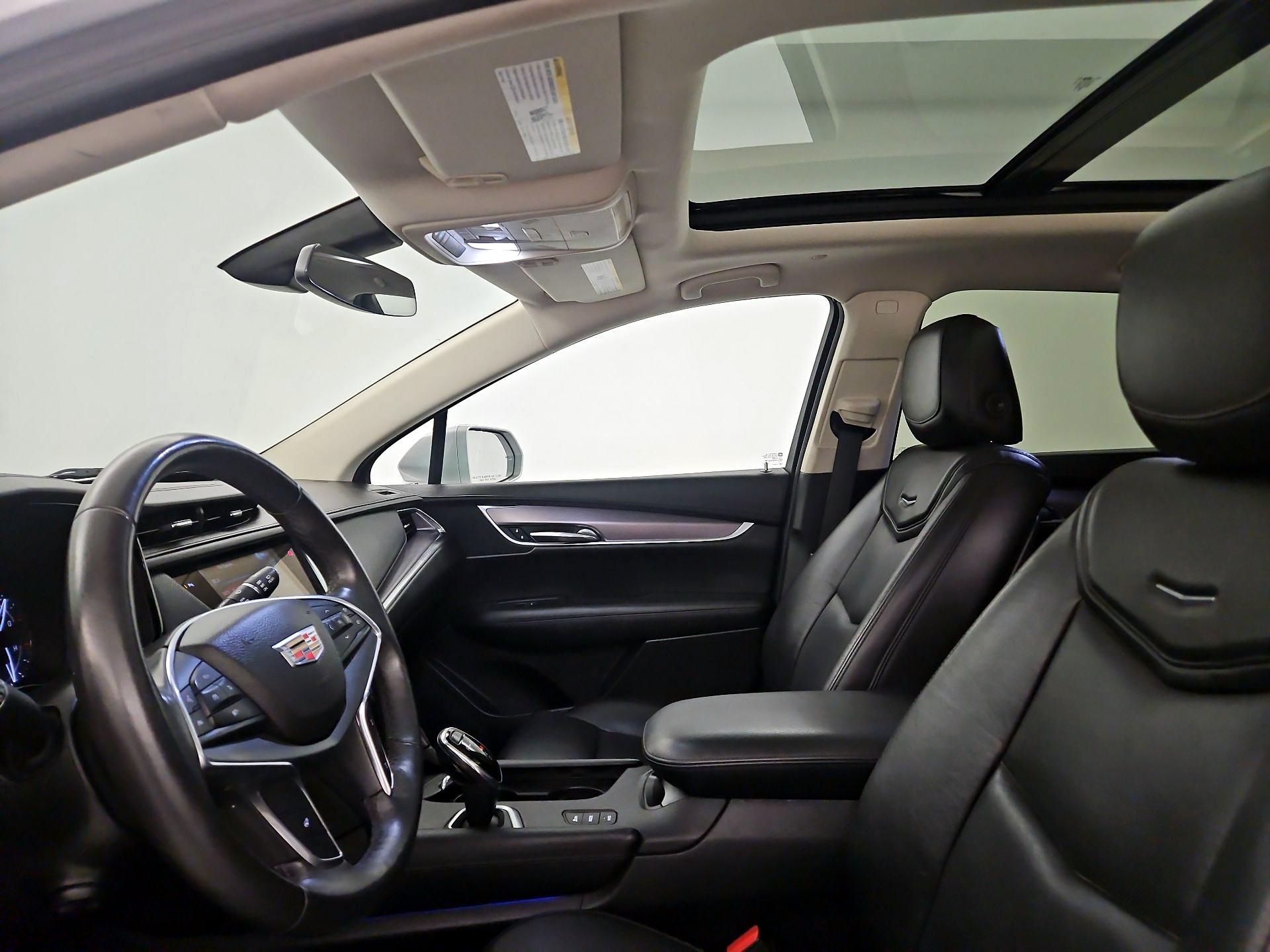Thumbnail: 2017 Cadillac XT5 - 17