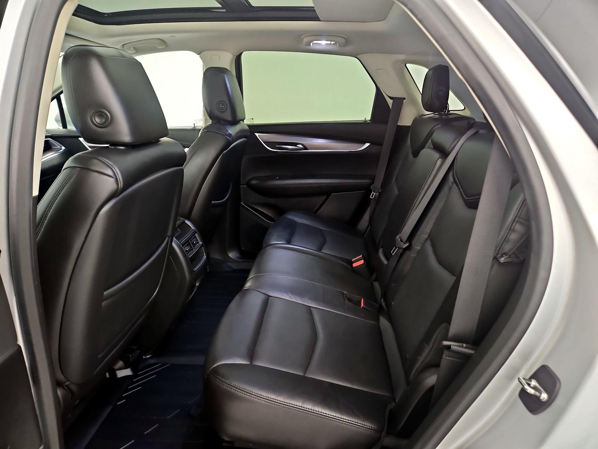 Thumbnail: 2017 Cadillac XT5 - 18