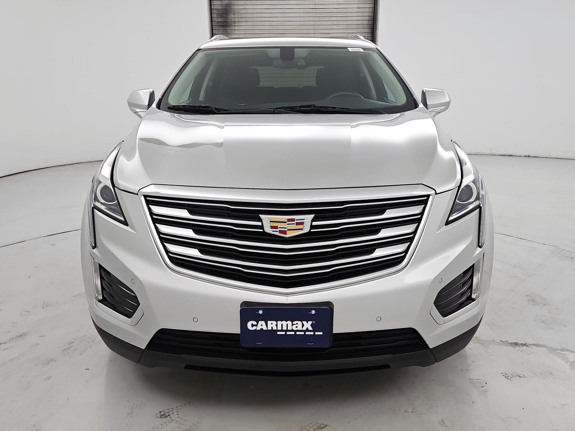Thumbnail: 2017 Cadillac XT5 - 2