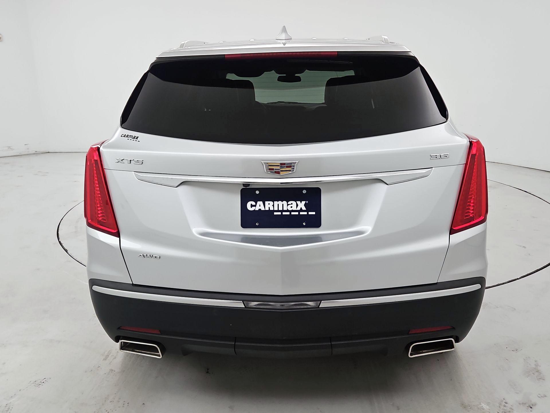 Thumbnail: 2017 Cadillac XT5 - 6