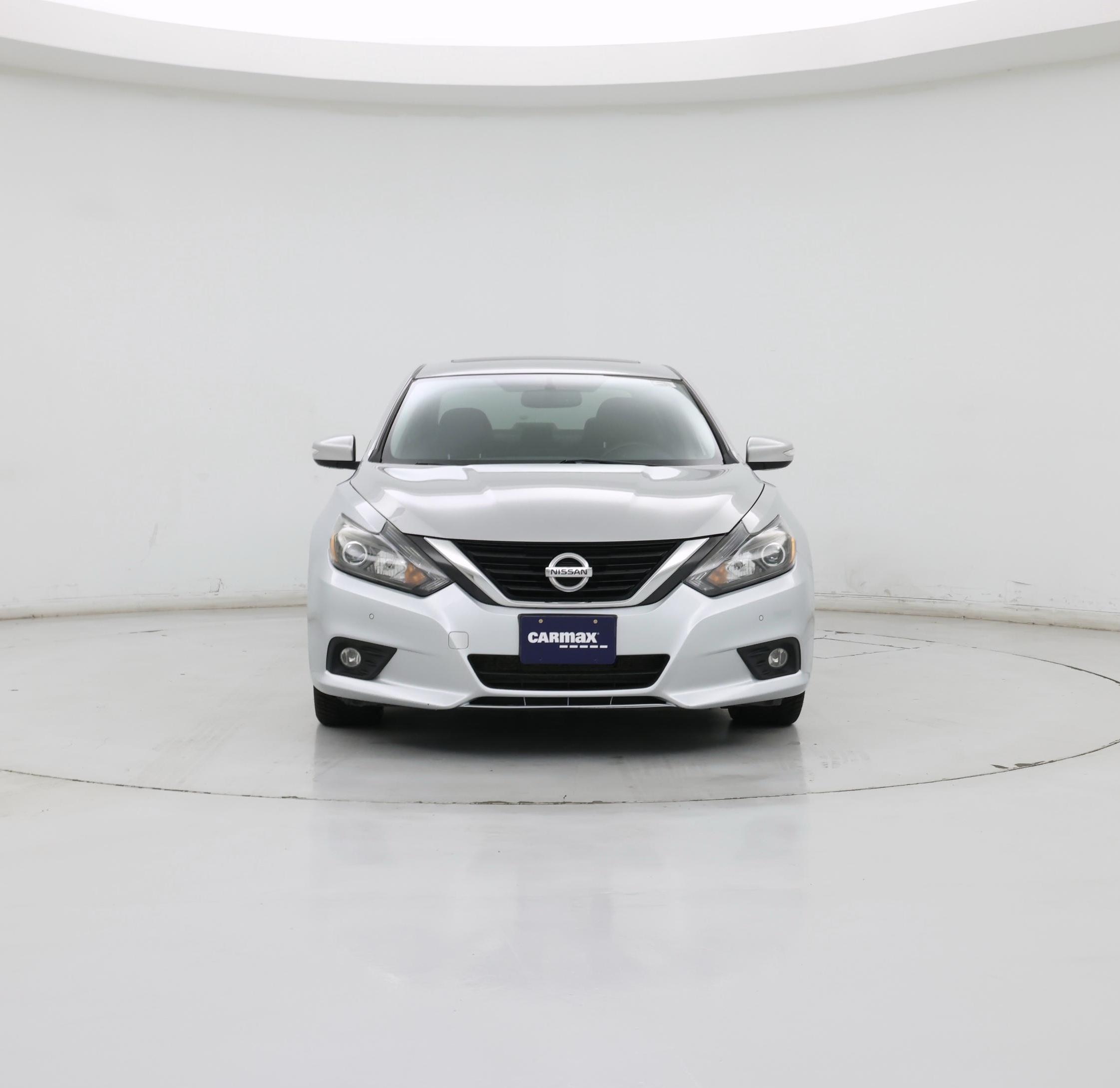 Thumbnail: 2017 Nissan Altima - 5