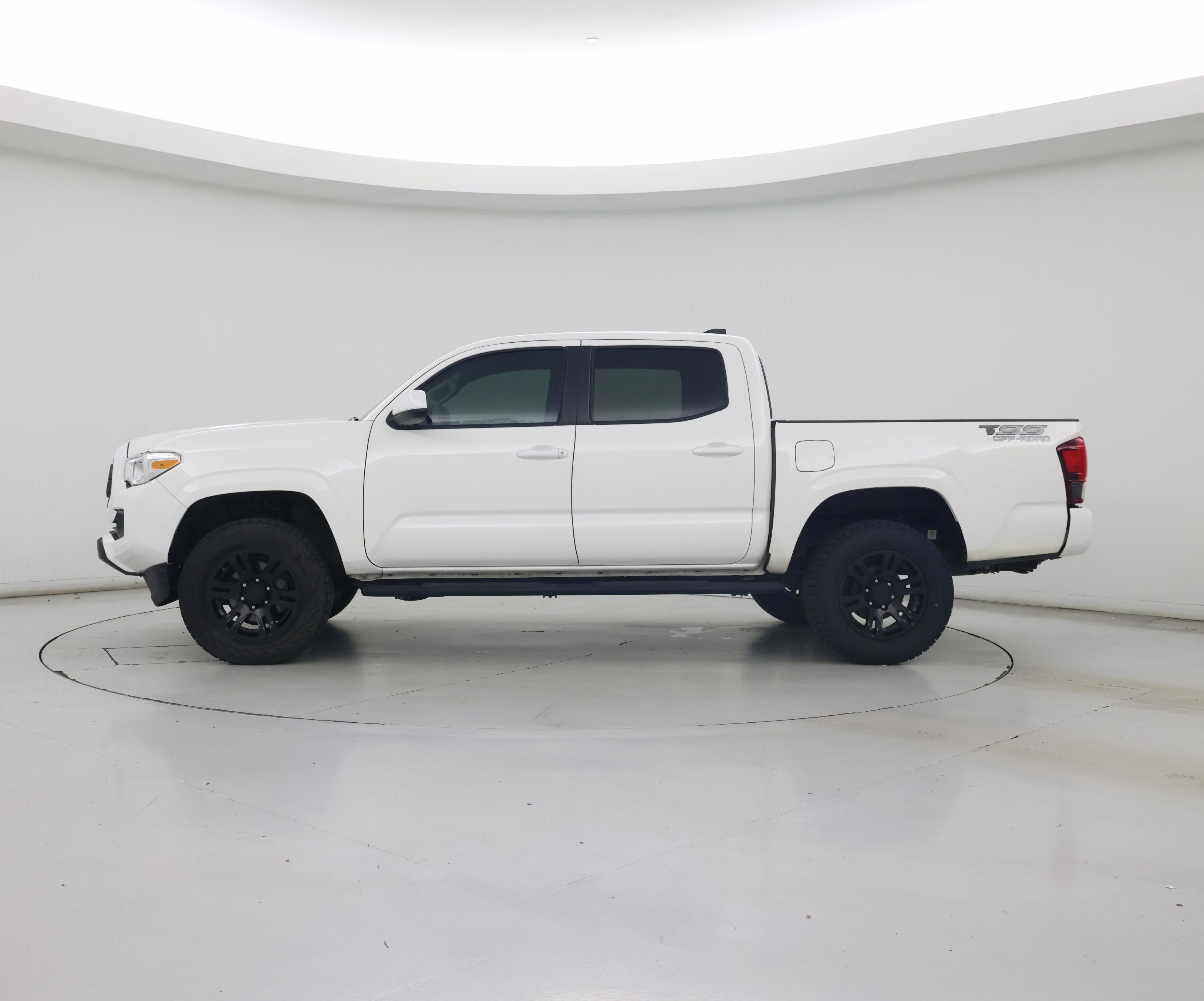Thumbnail: 2021 Toyota Tacoma - 3