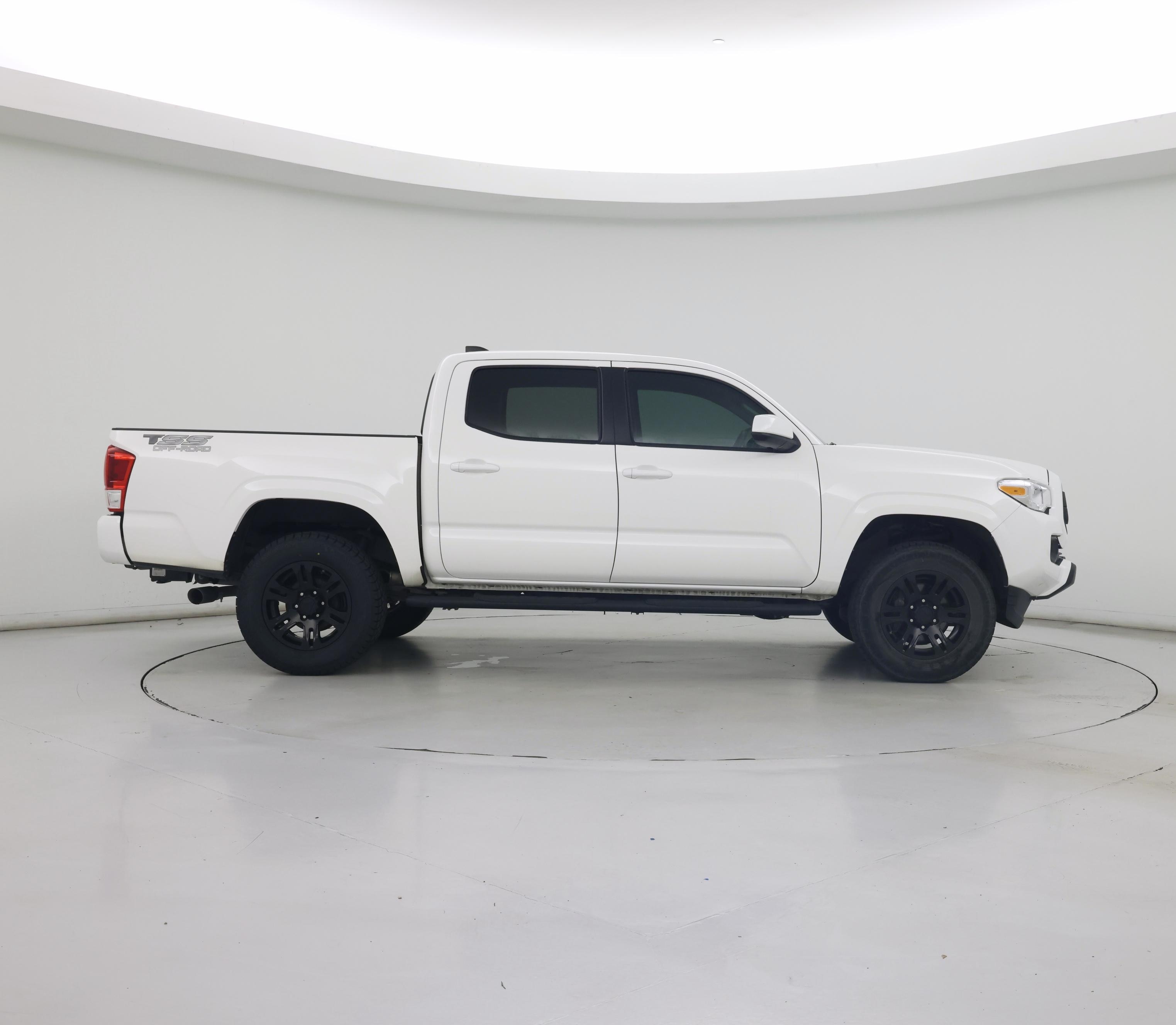 Thumbnail: 2021 Toyota Tacoma - 7