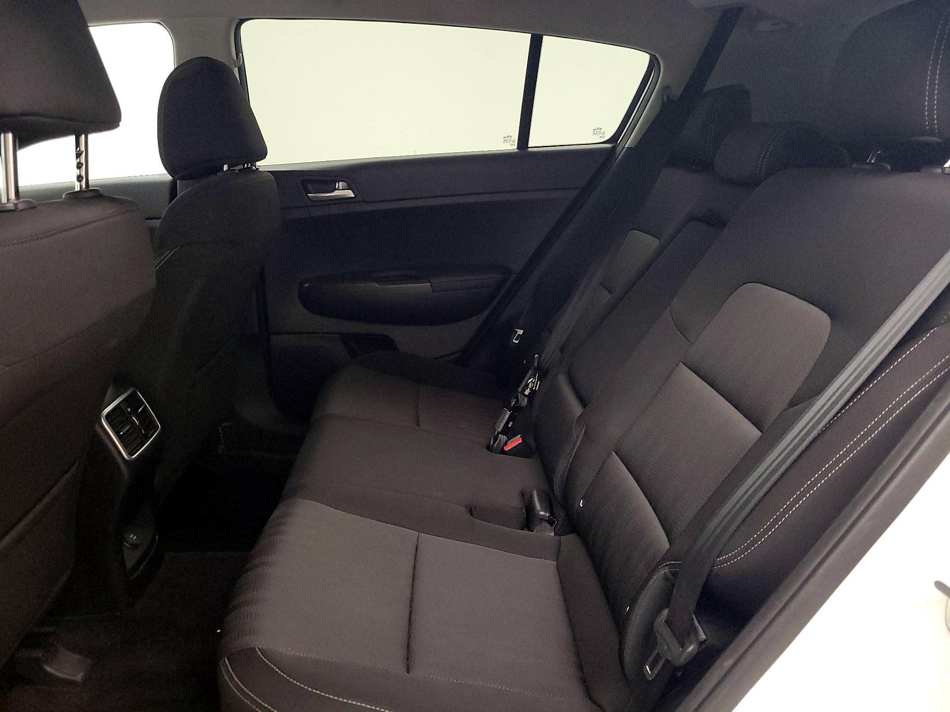 Thumbnail: 2017 Kia Sportage - 19