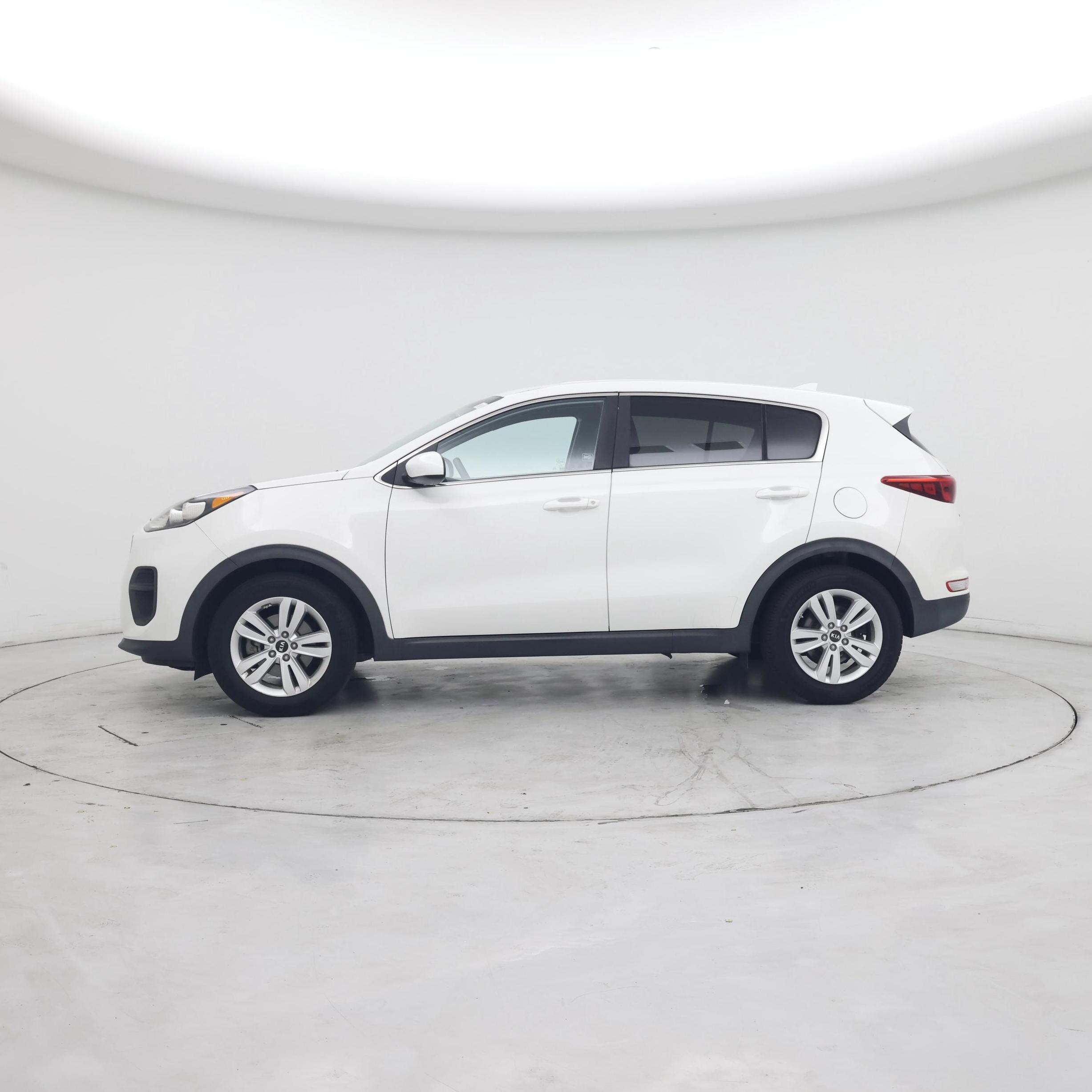 Thumbnail: 2017 Kia Sportage - 3