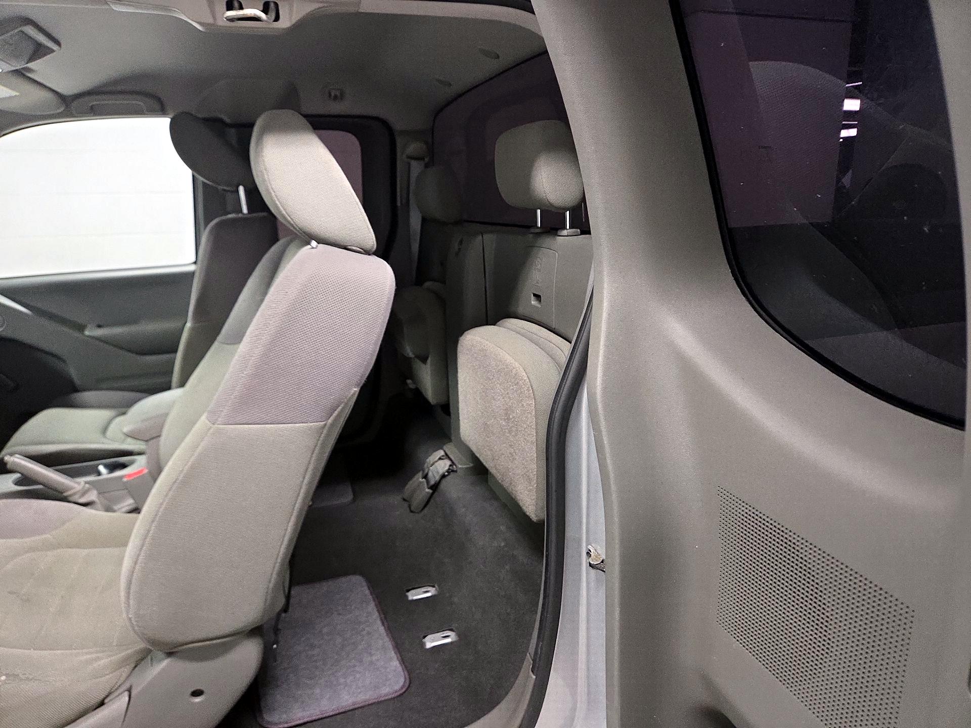 Thumbnail: 2019 Nissan Frontier - 16
