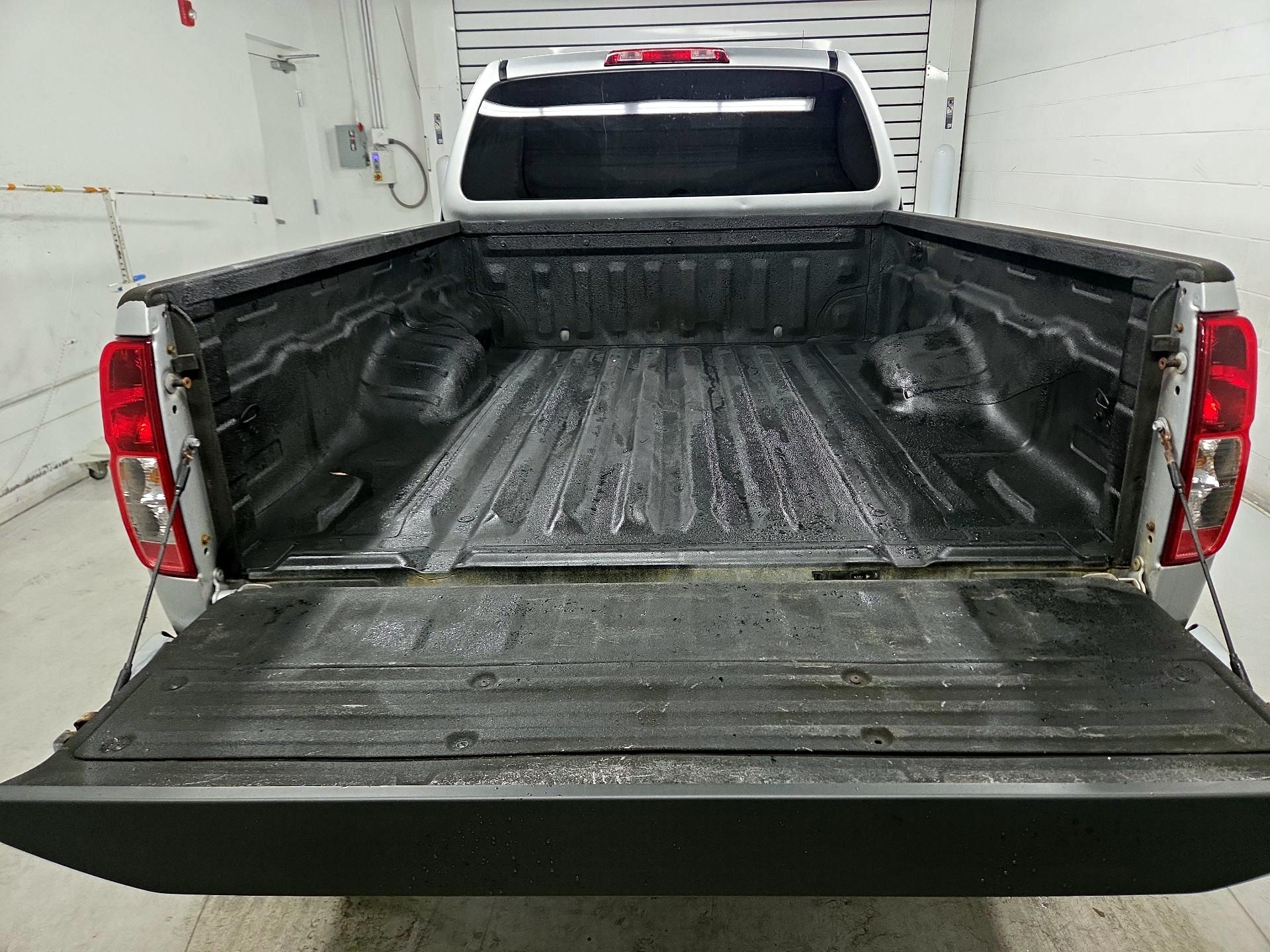 Thumbnail: 2019 Nissan Frontier - 17