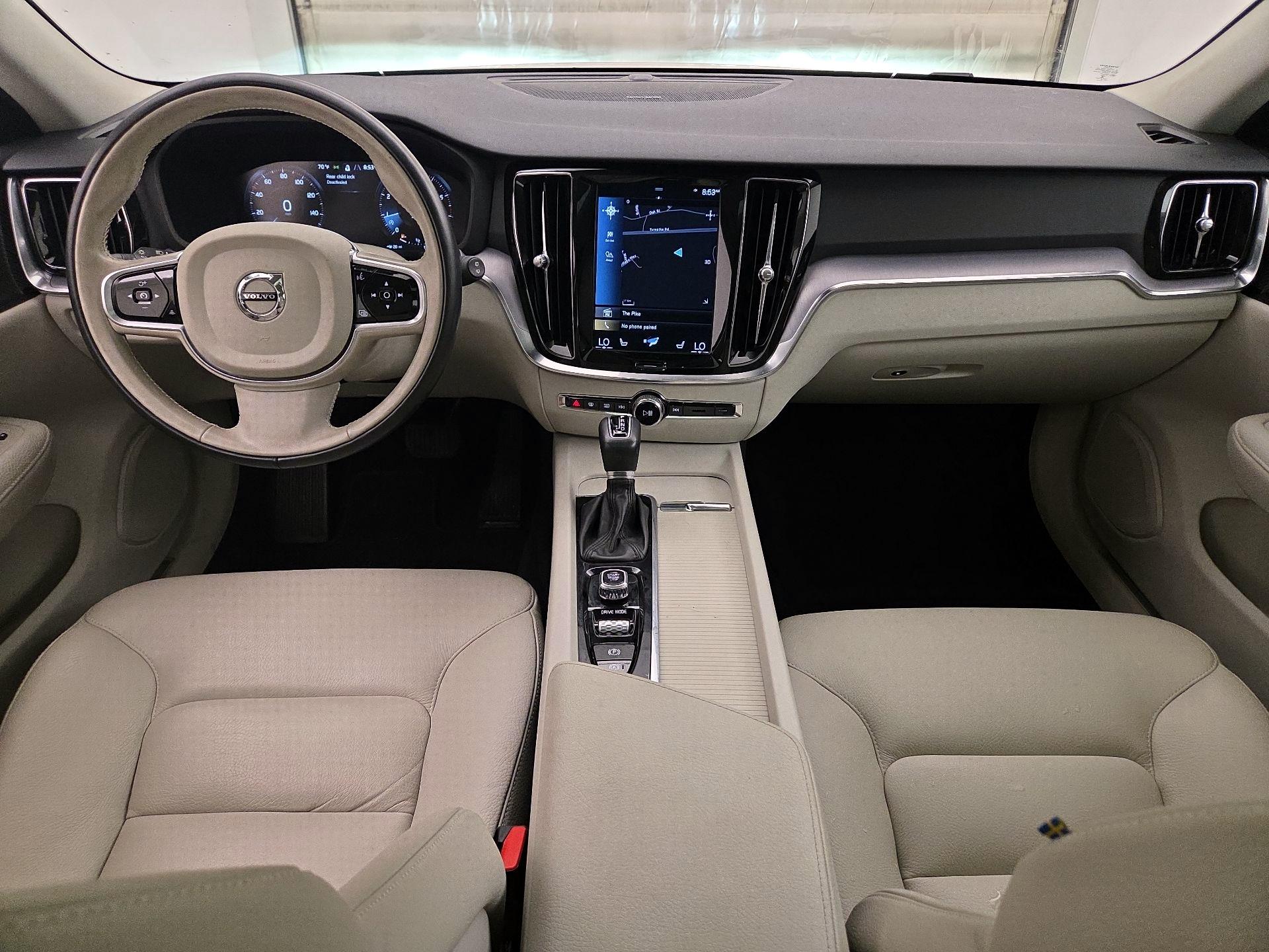 Thumbnail: 2019 Volvo V60 - 9