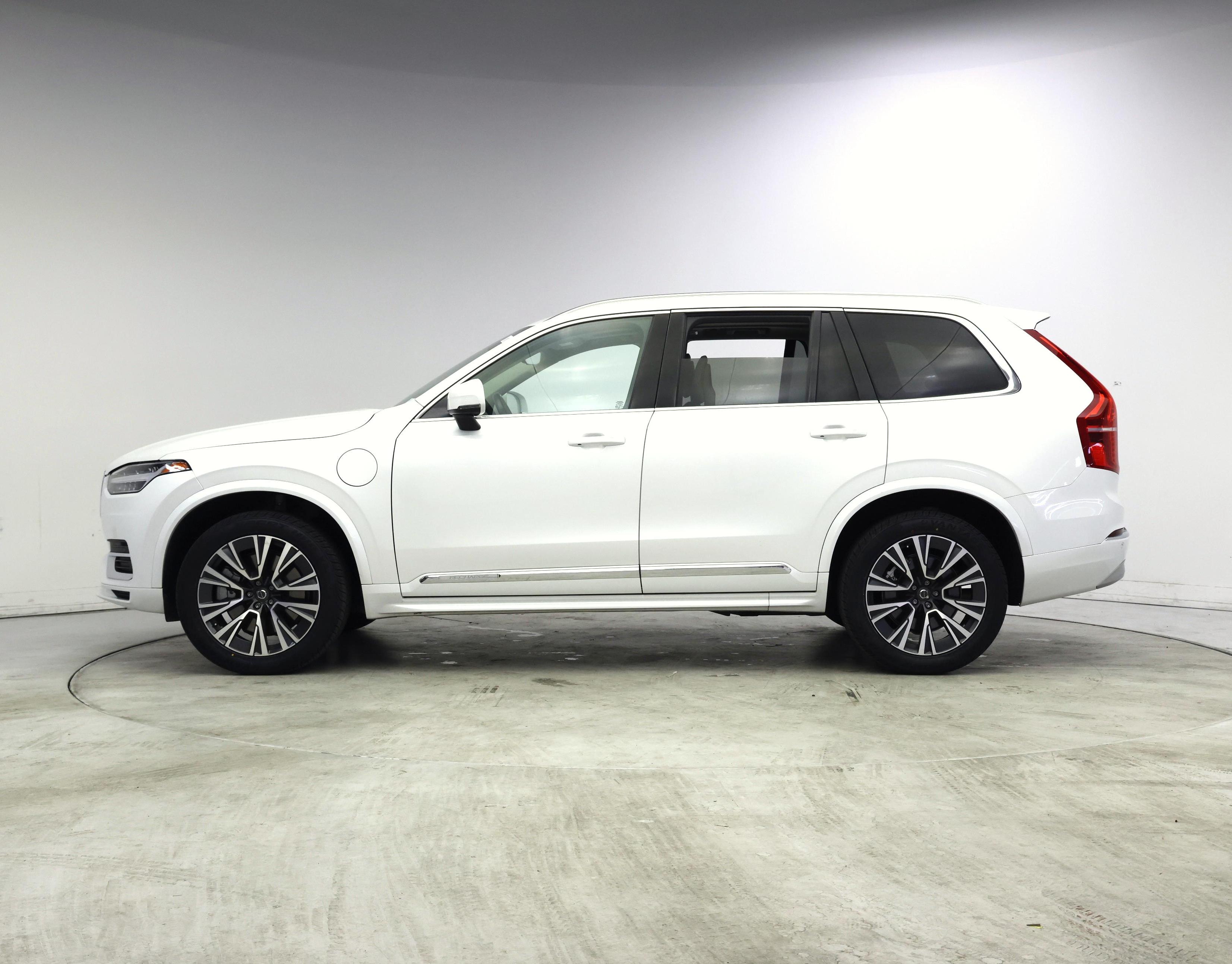 Thumbnail: 2022 Volvo XC90 - 3