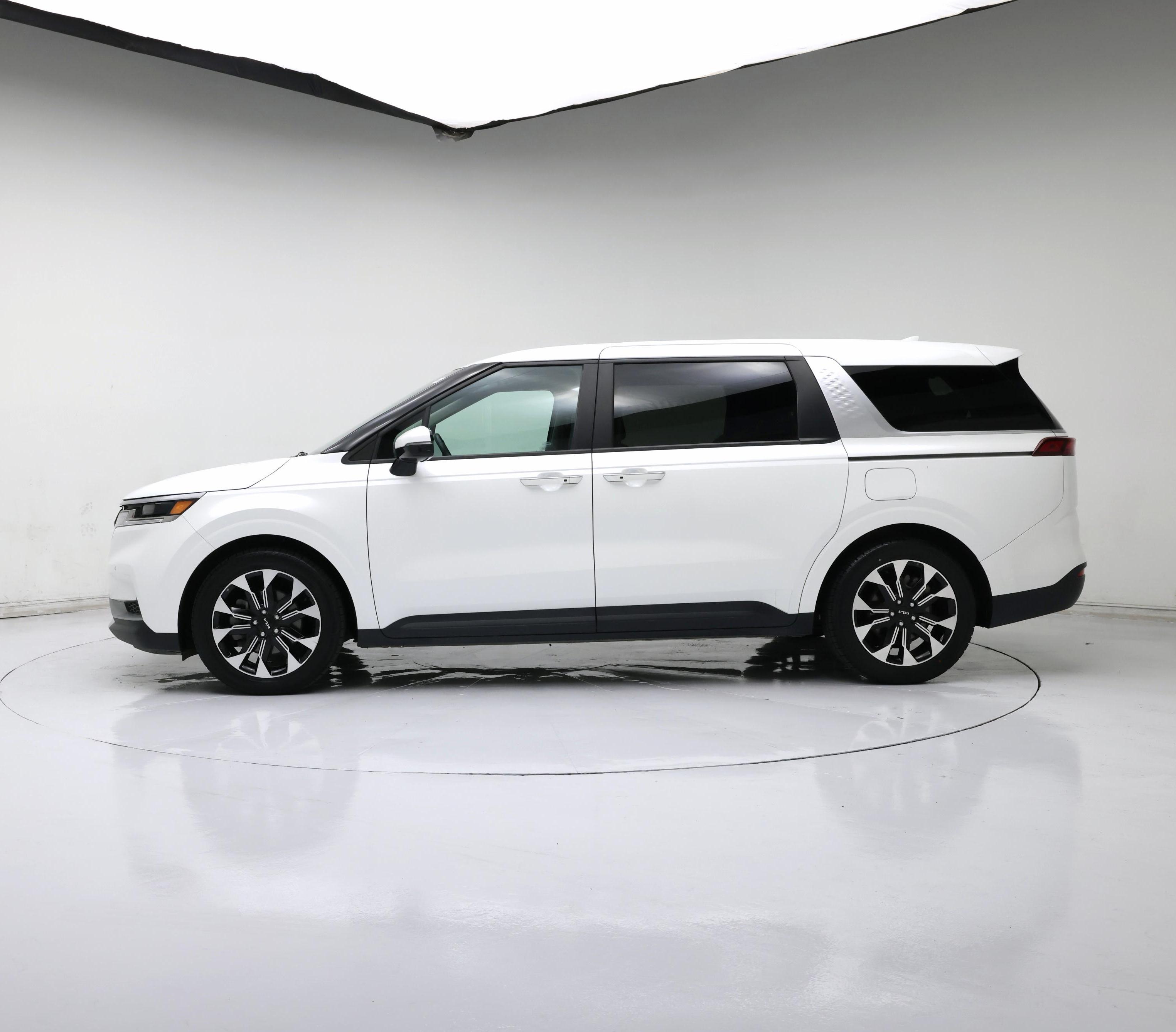 Thumbnail: 2024 Kia Carnival - 3