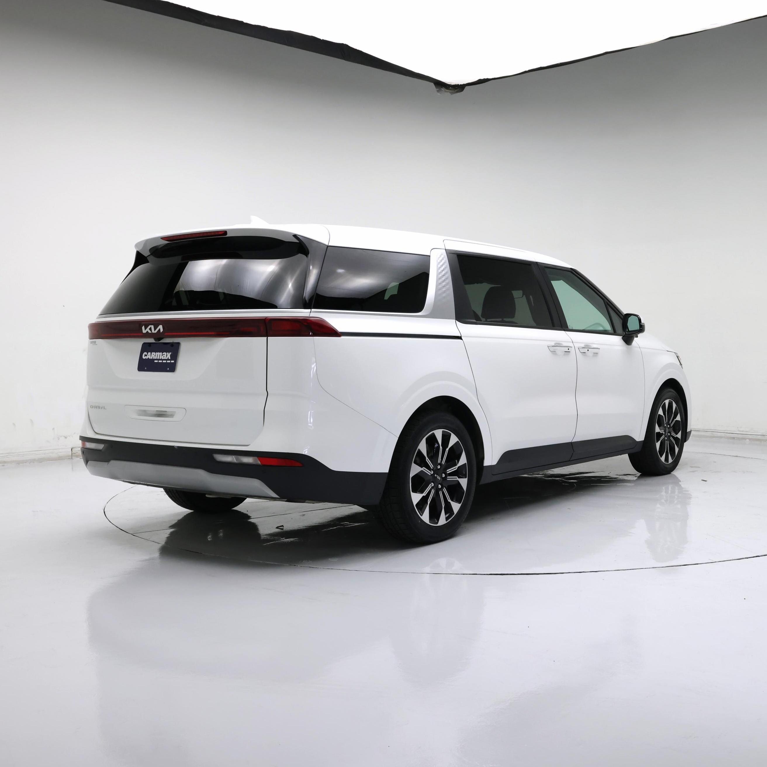 Thumbnail: 2024 Kia Carnival - 8