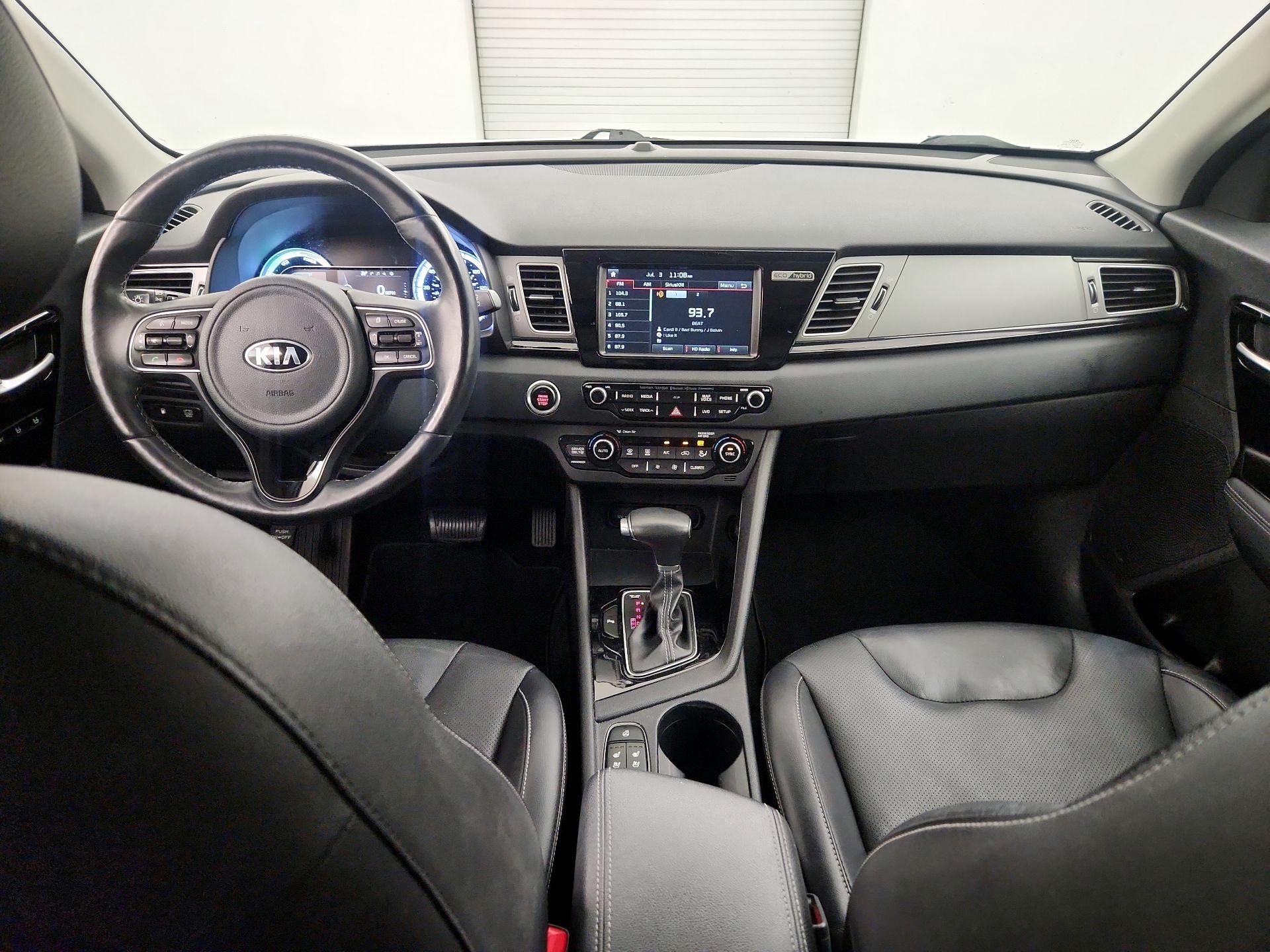 Thumbnail: 2017 Kia Niro - 9