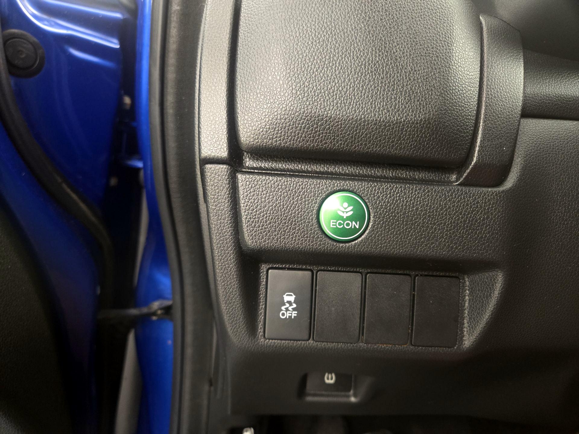 Thumbnail: 2015 Honda Fit - 13