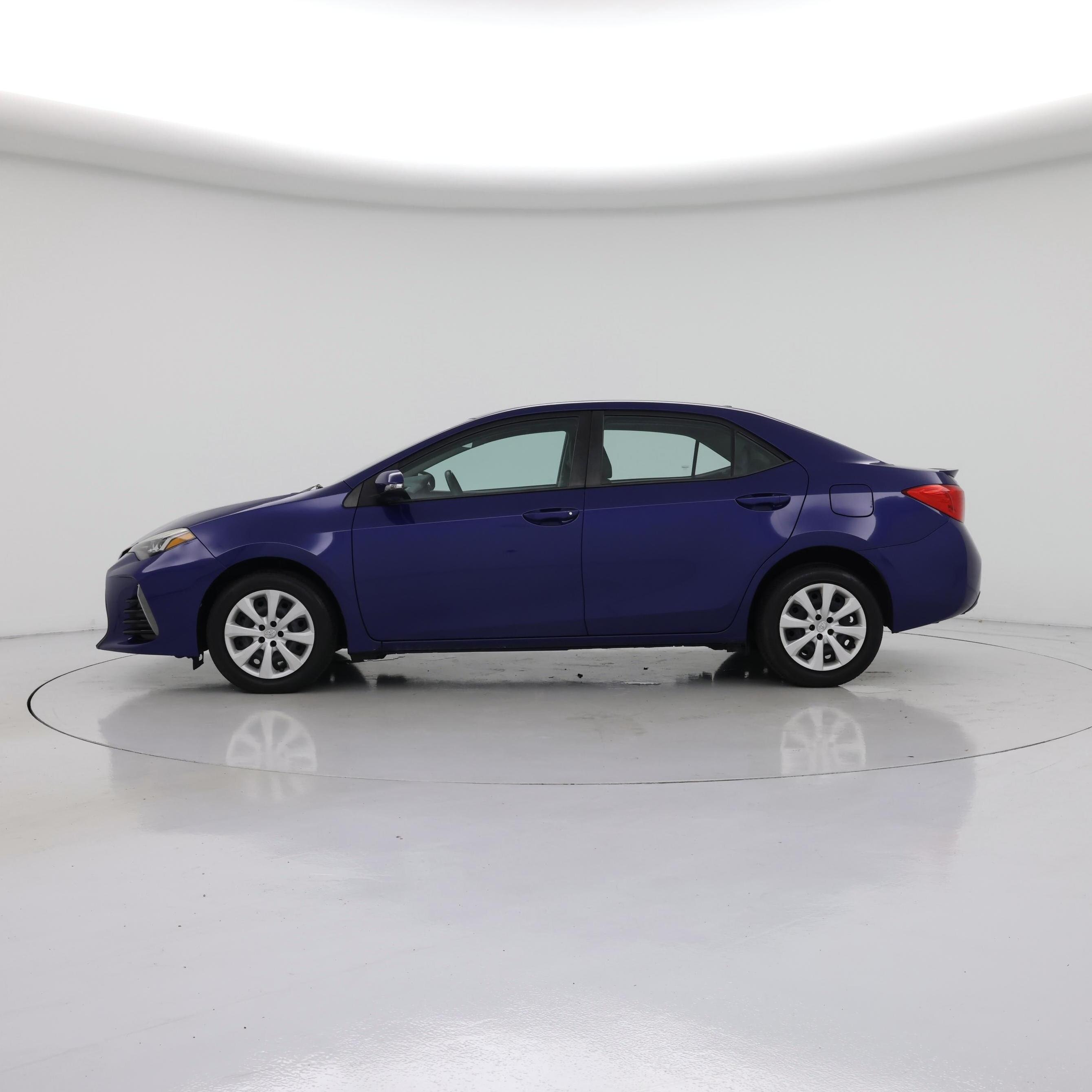 Thumbnail: 2018 Toyota Corolla - 3