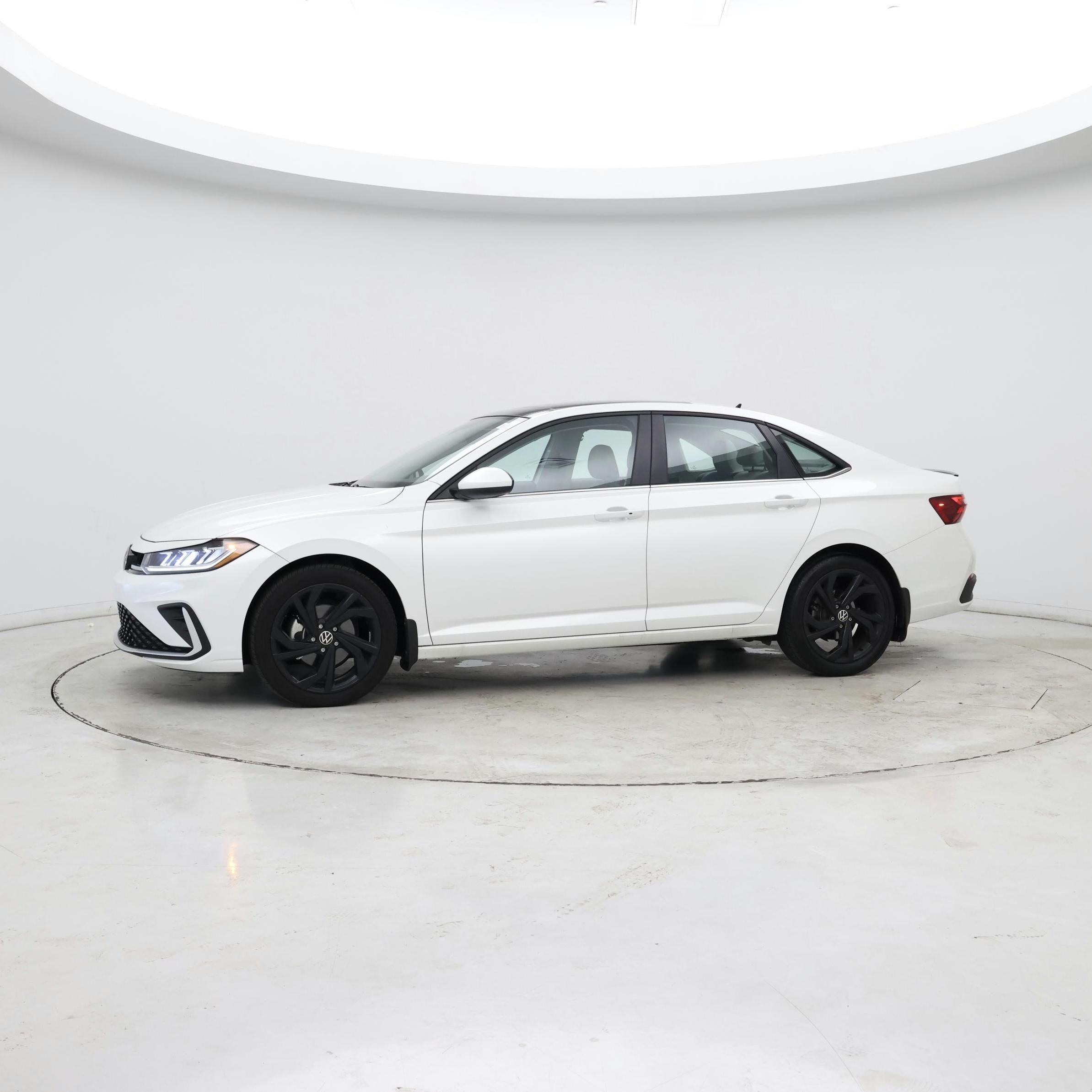 Thumbnail: 2025 Volkswagen Jetta - 4