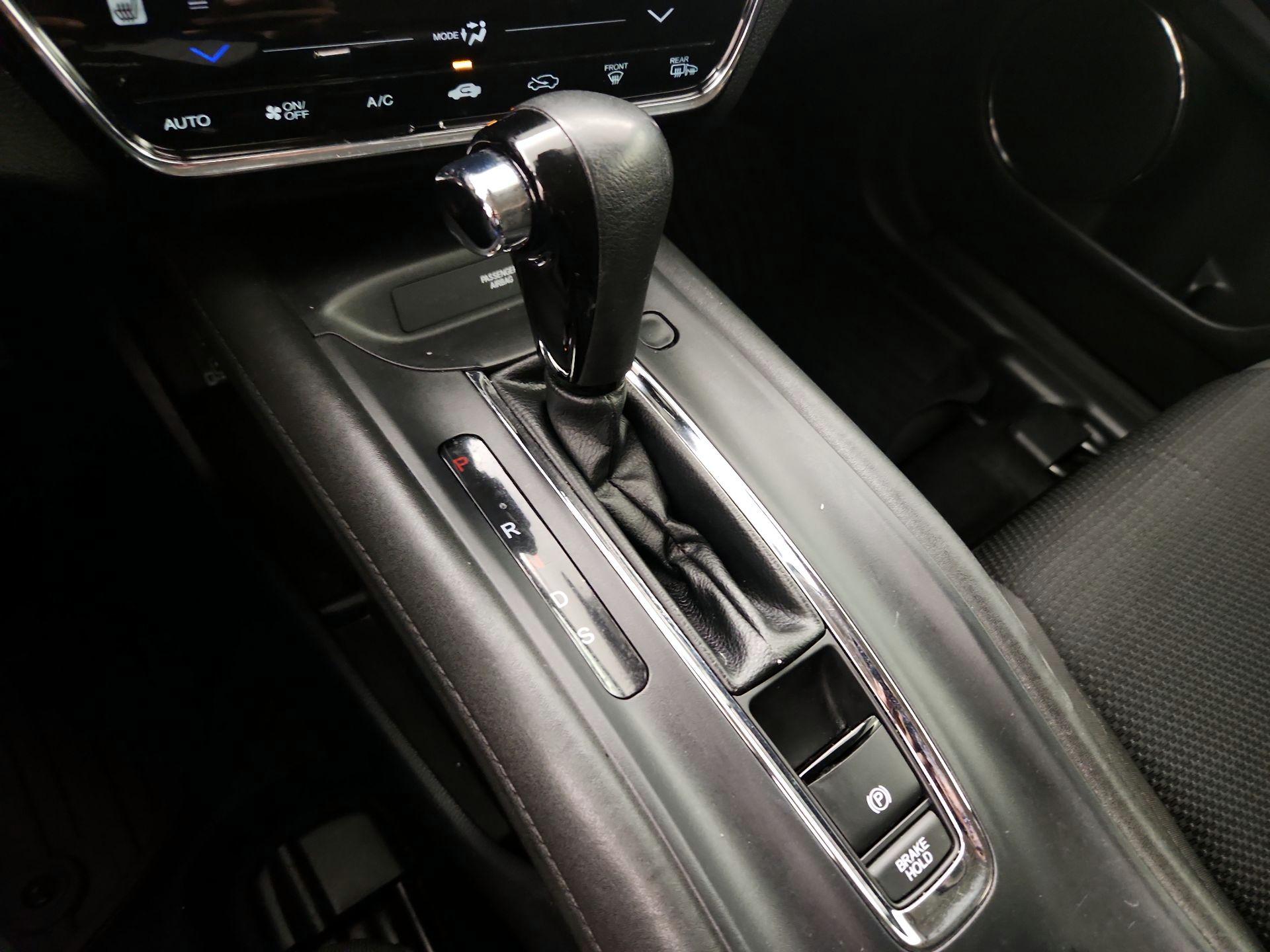 Thumbnail: 2020 Honda HR-V - 17