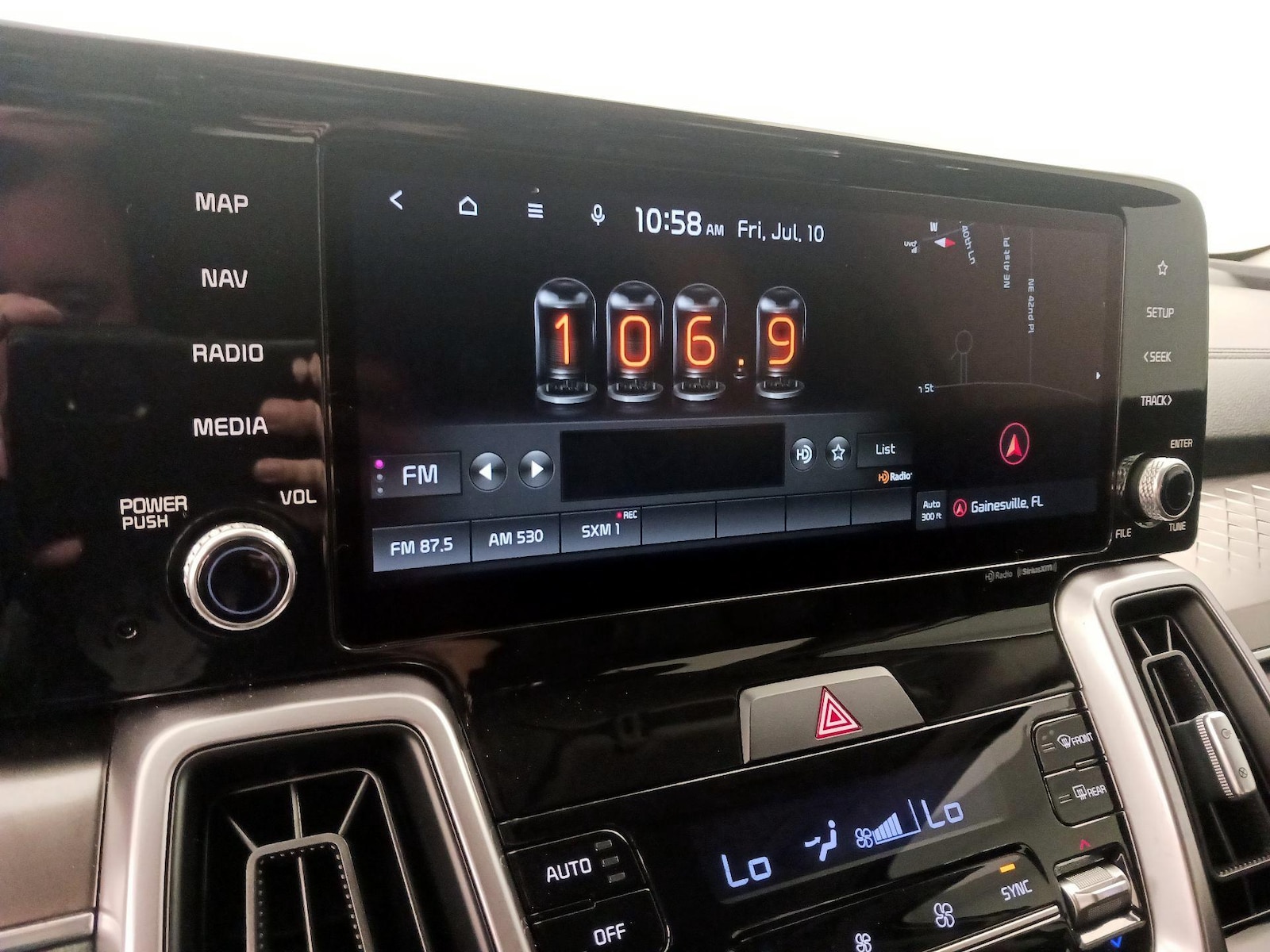 2022 Kia Sorento EX Hybrid - Photo 17