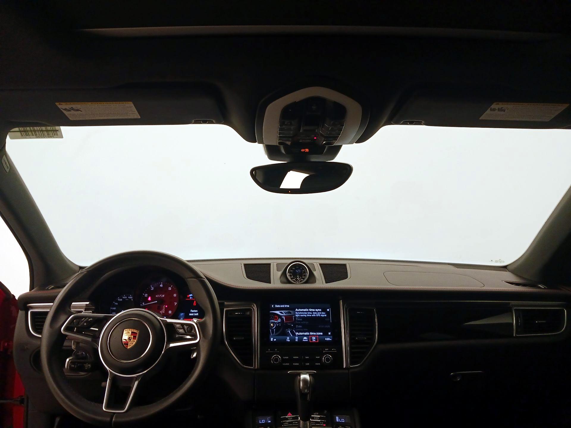 Thumbnail: 2017 Porsche Macan - 9