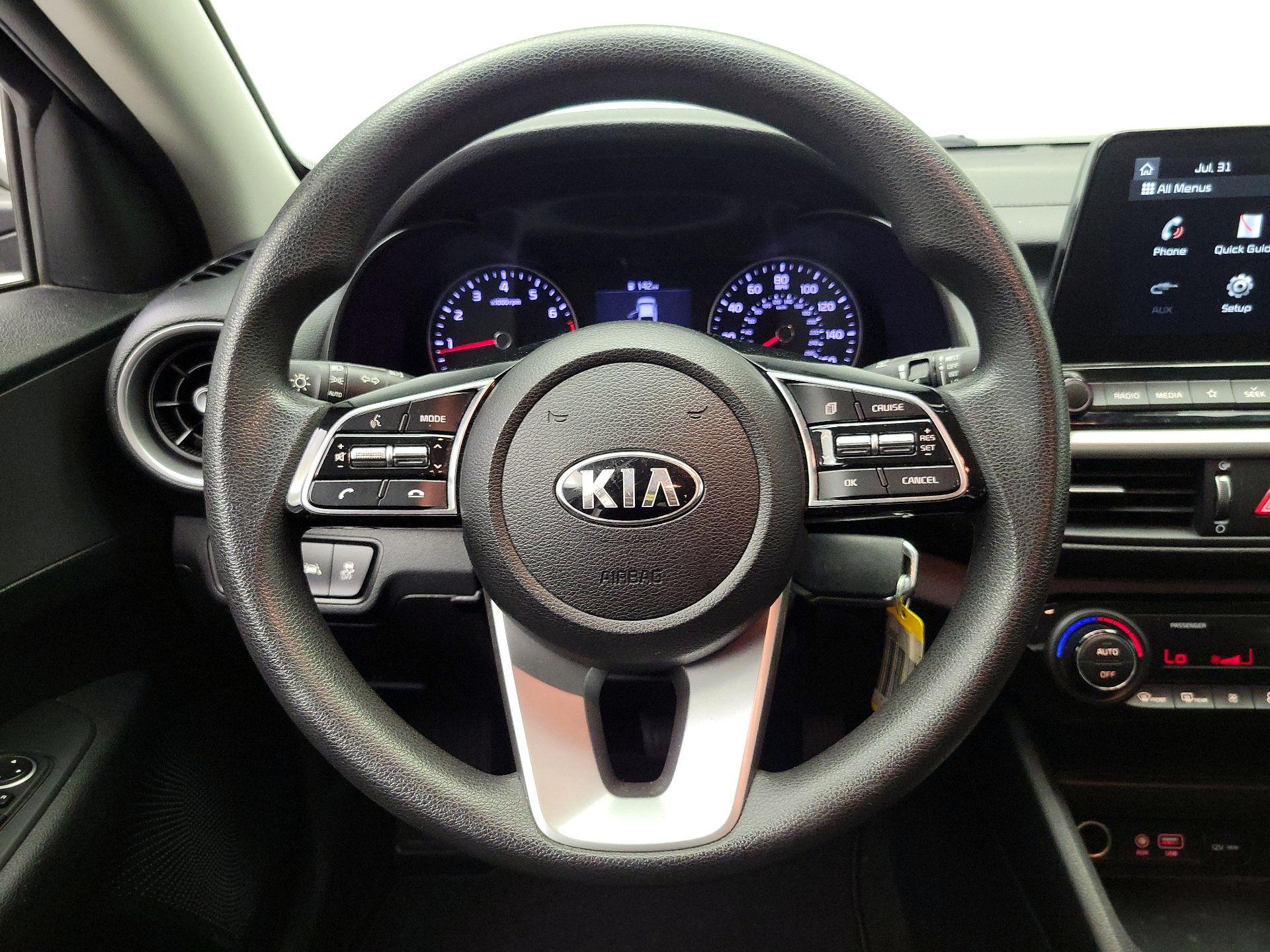 Thumbnail: 2019 Kia Forte - 10