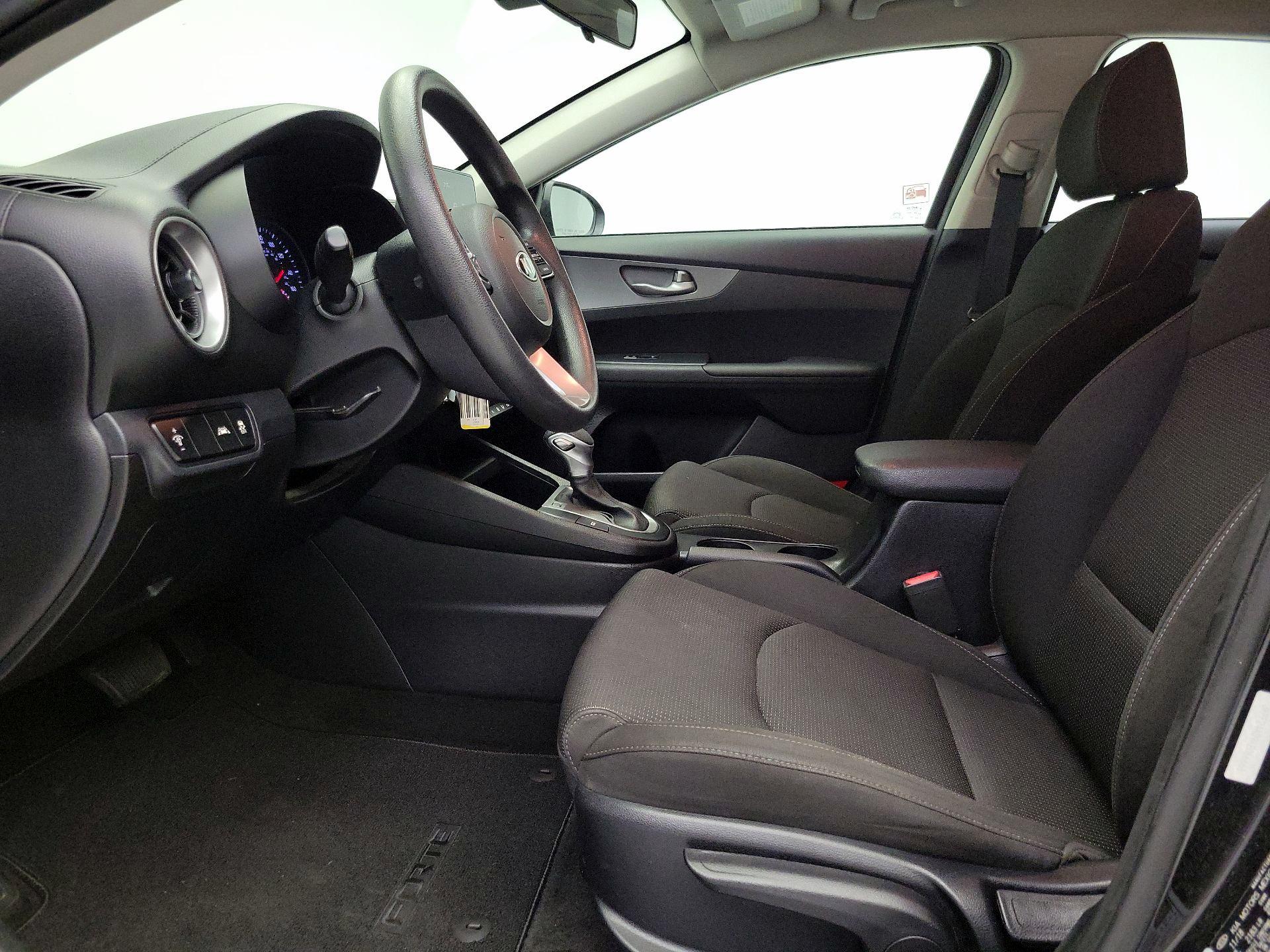 Thumbnail: 2019 Kia Forte - 11