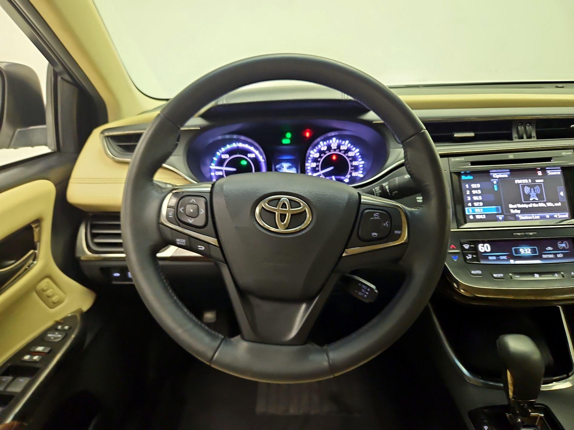 Thumbnail: 2015 Toyota Avalon - 10