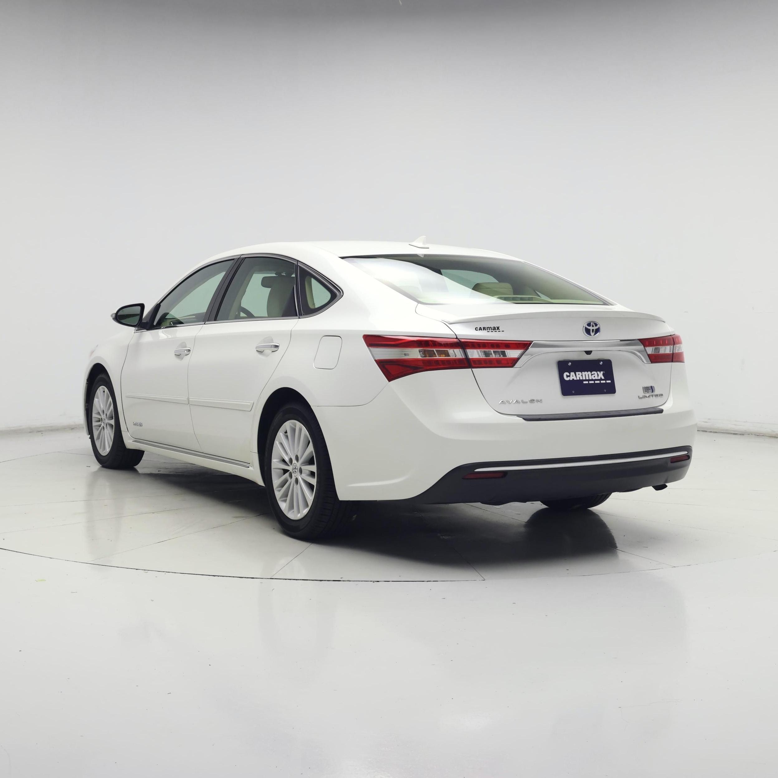 Thumbnail: 2015 Toyota Avalon - 2