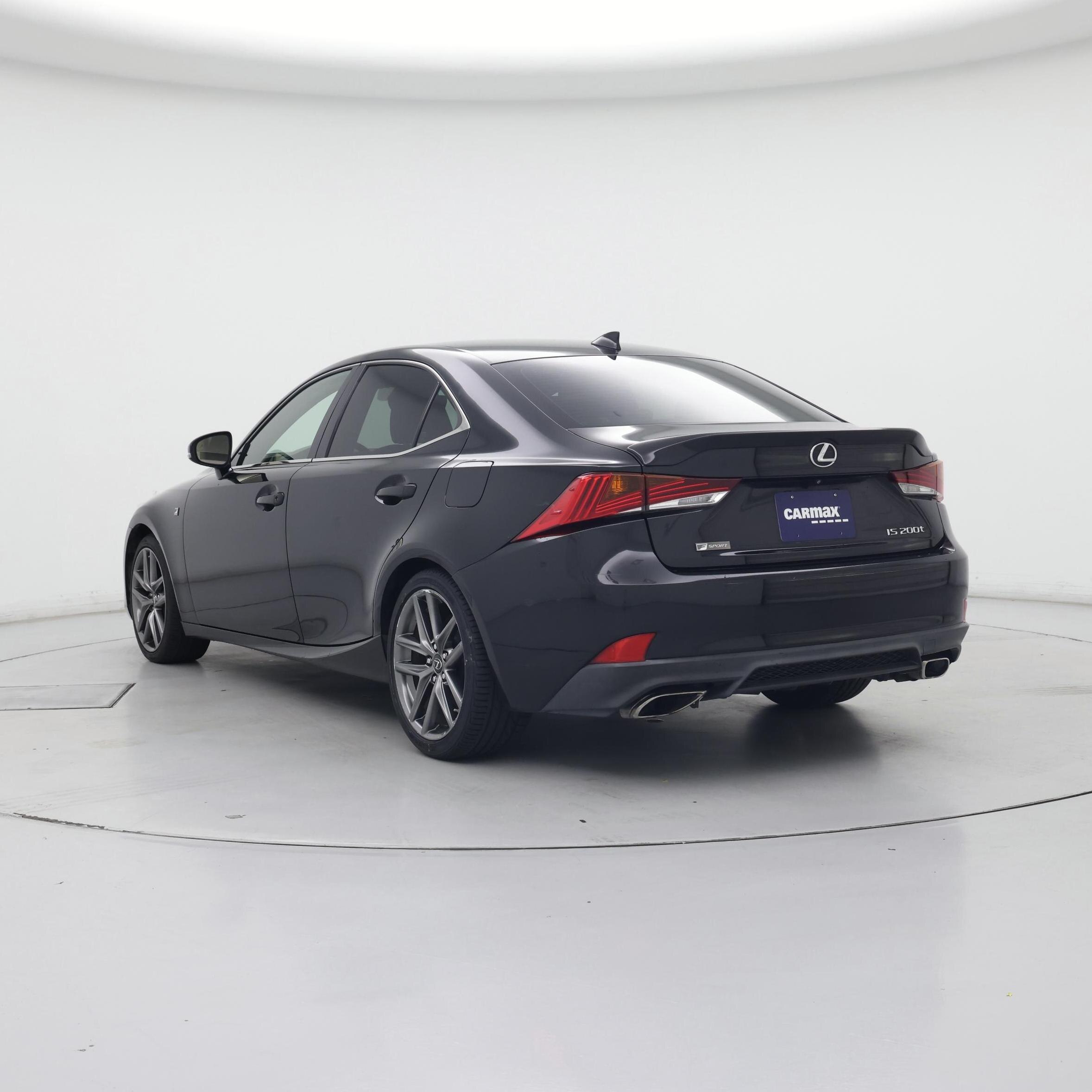 Thumbnail: 2017 Lexus IS - 2