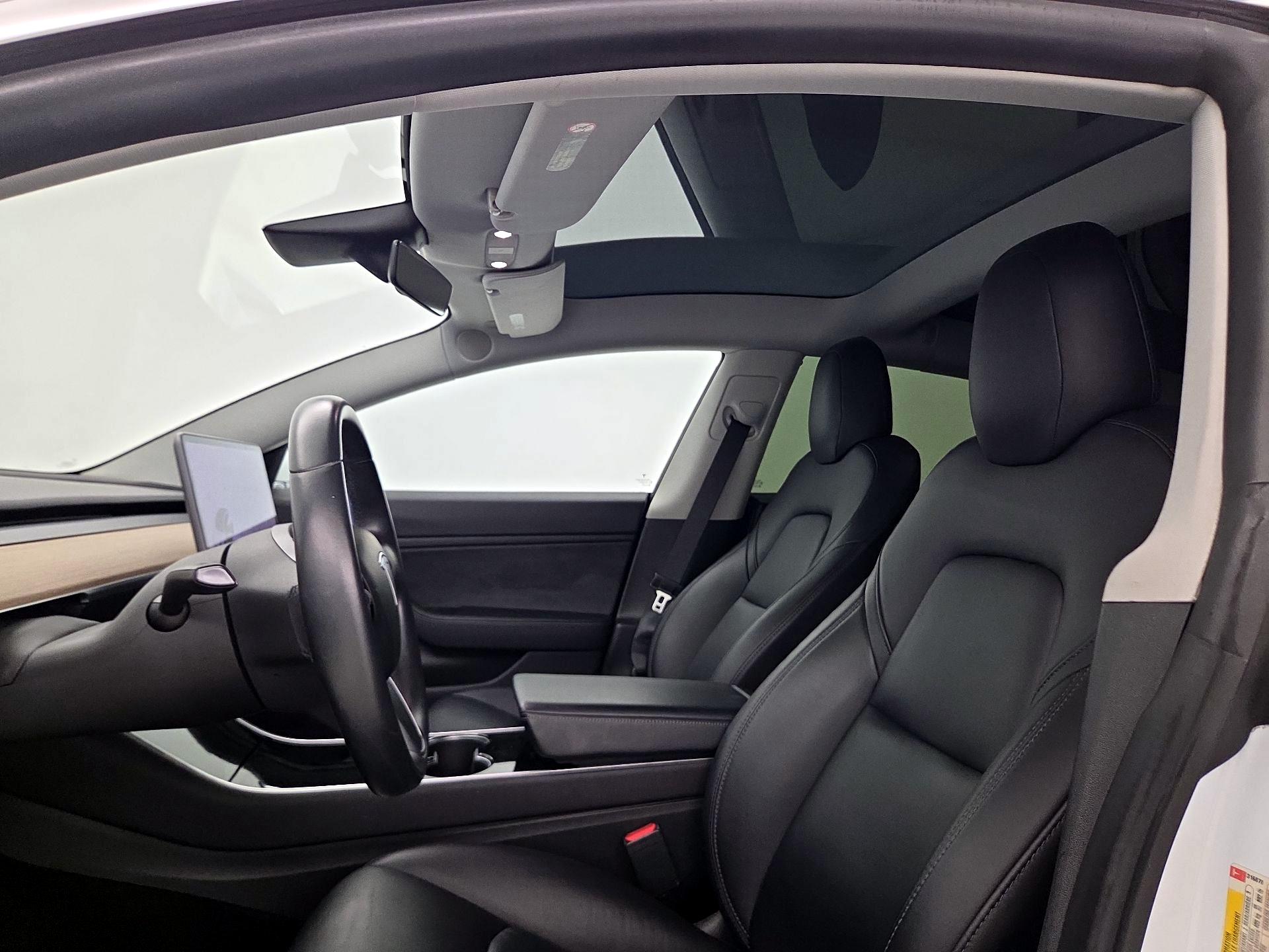 Thumbnail: 2019 Tesla Model 3 - 19