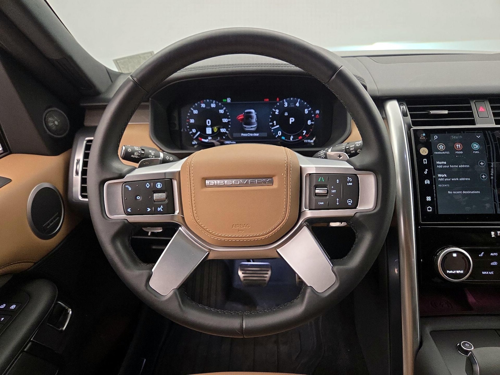 2024 Land Rover Discovery Metropolitan Edition - Photo 11