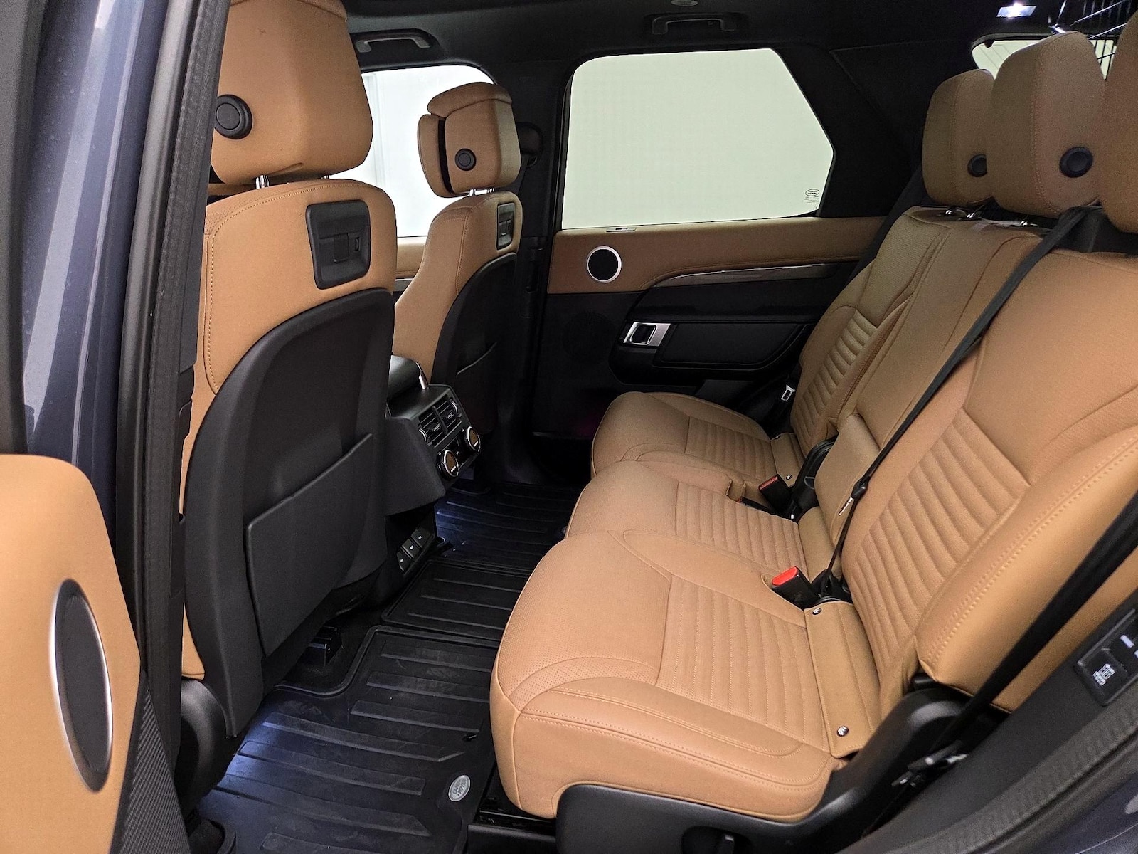 2024 Land Rover Discovery Metropolitan Edition - Photo 22