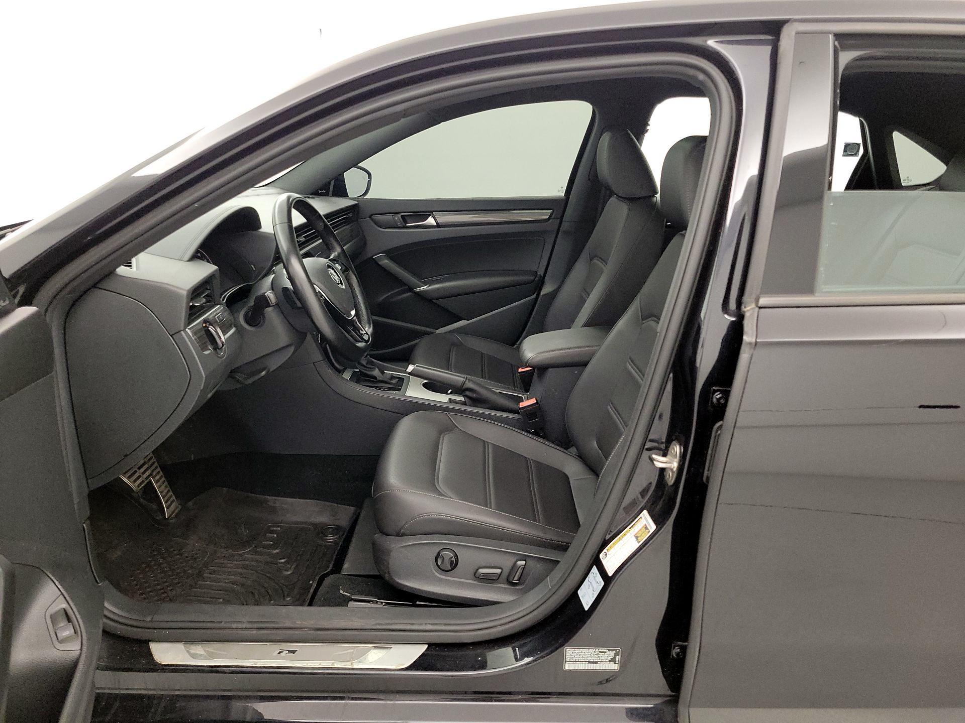 Thumbnail: 2021 Volkswagen Passat - 11