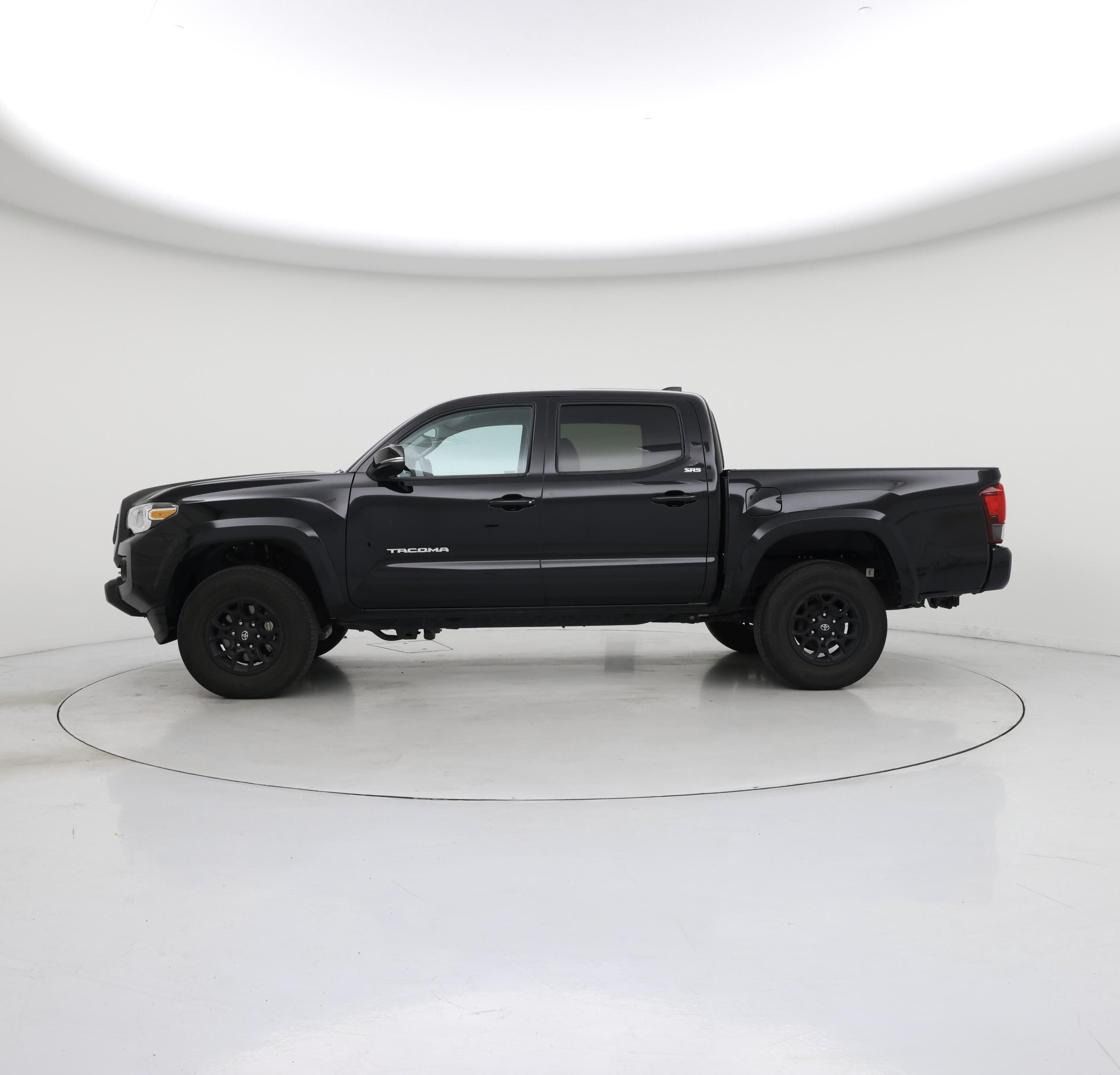 Thumbnail: 2022 Toyota Tacoma - 3